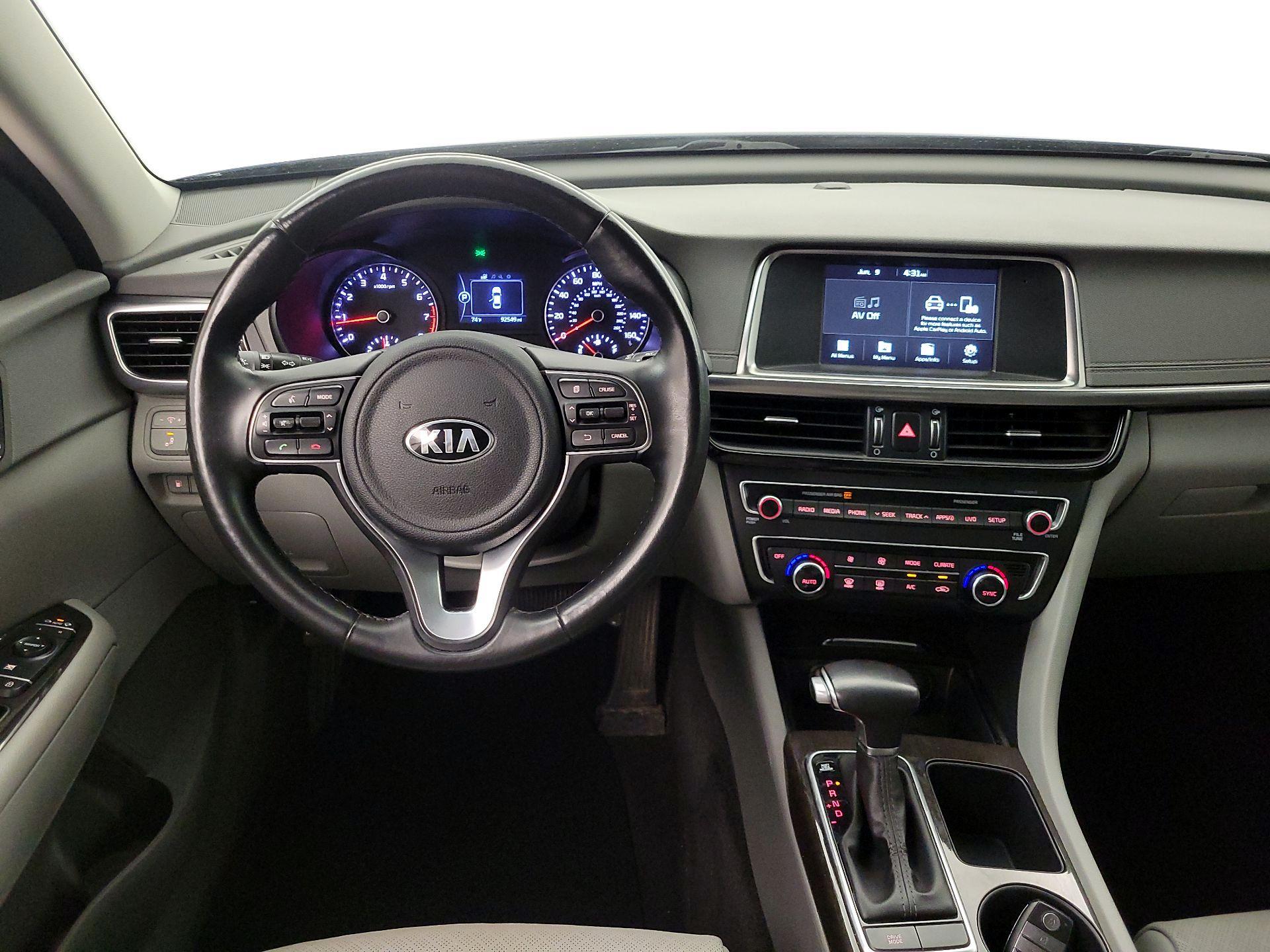 Thumbnail: 2018 Kia Optima - 10