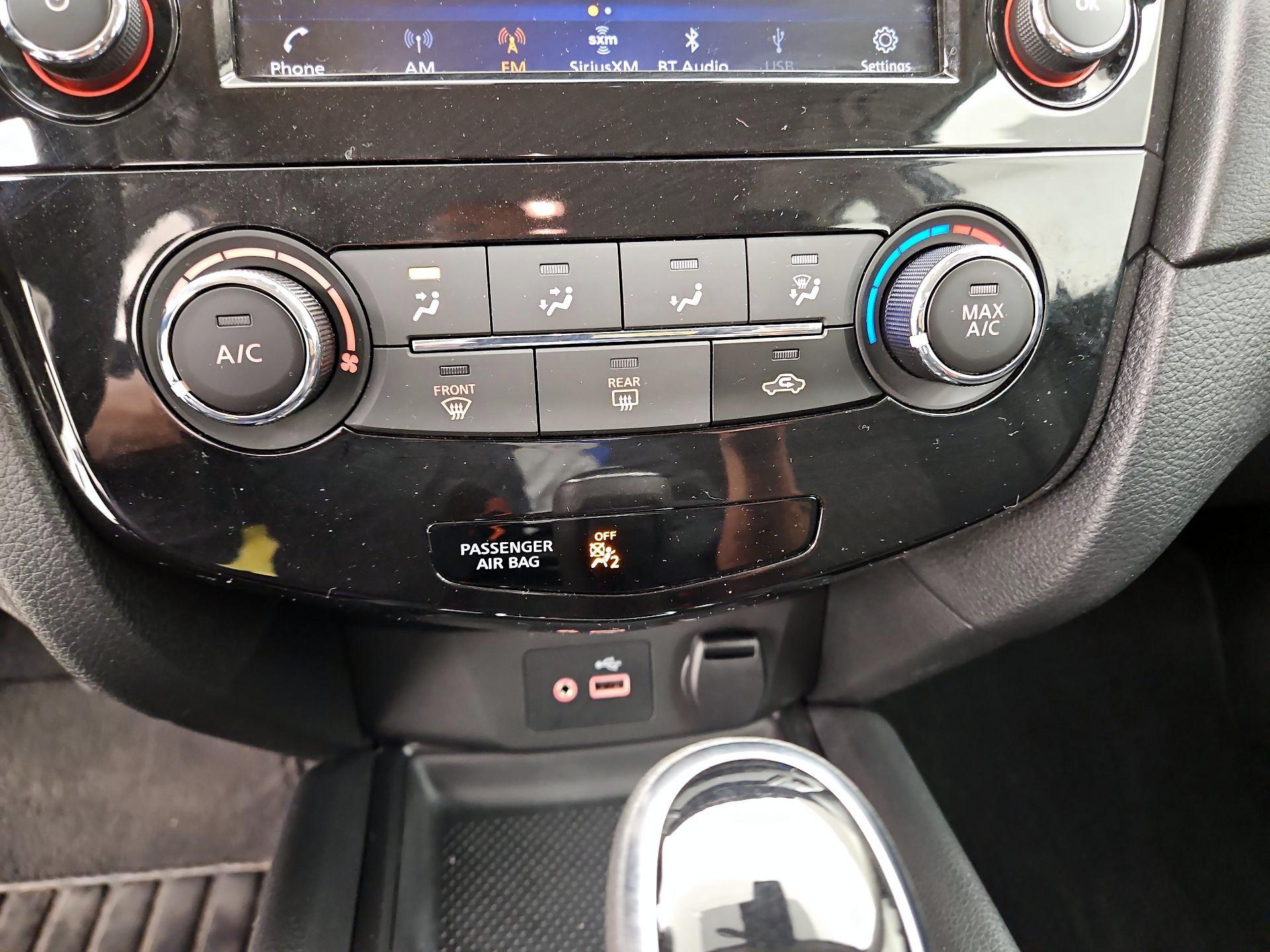 Thumbnail: 2020 Nissan Rogue - 16