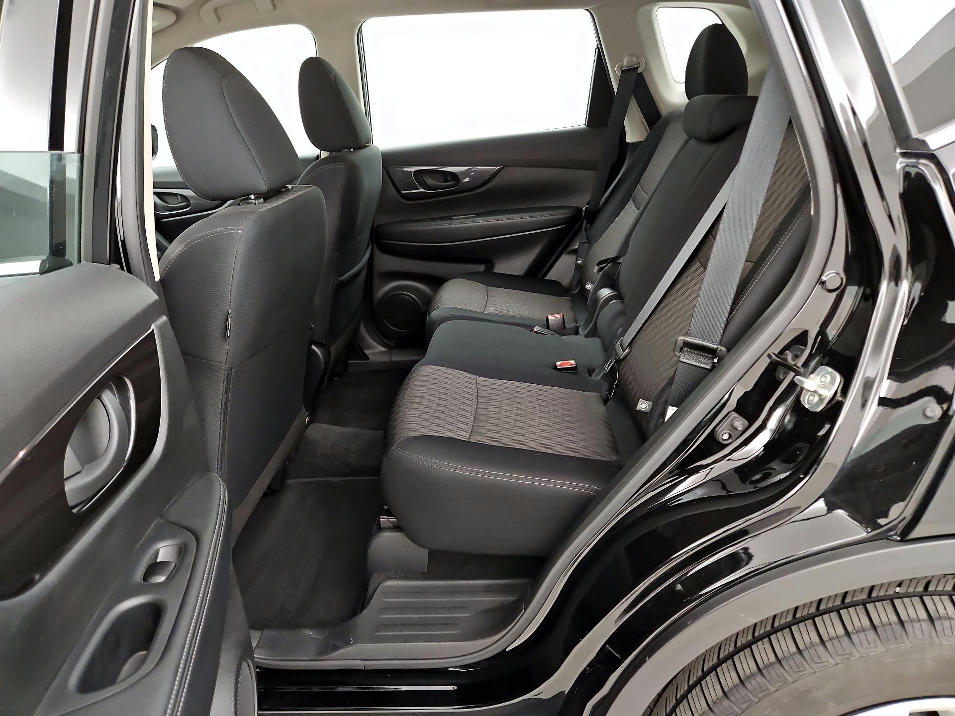 Thumbnail: 2020 Nissan Rogue - 19