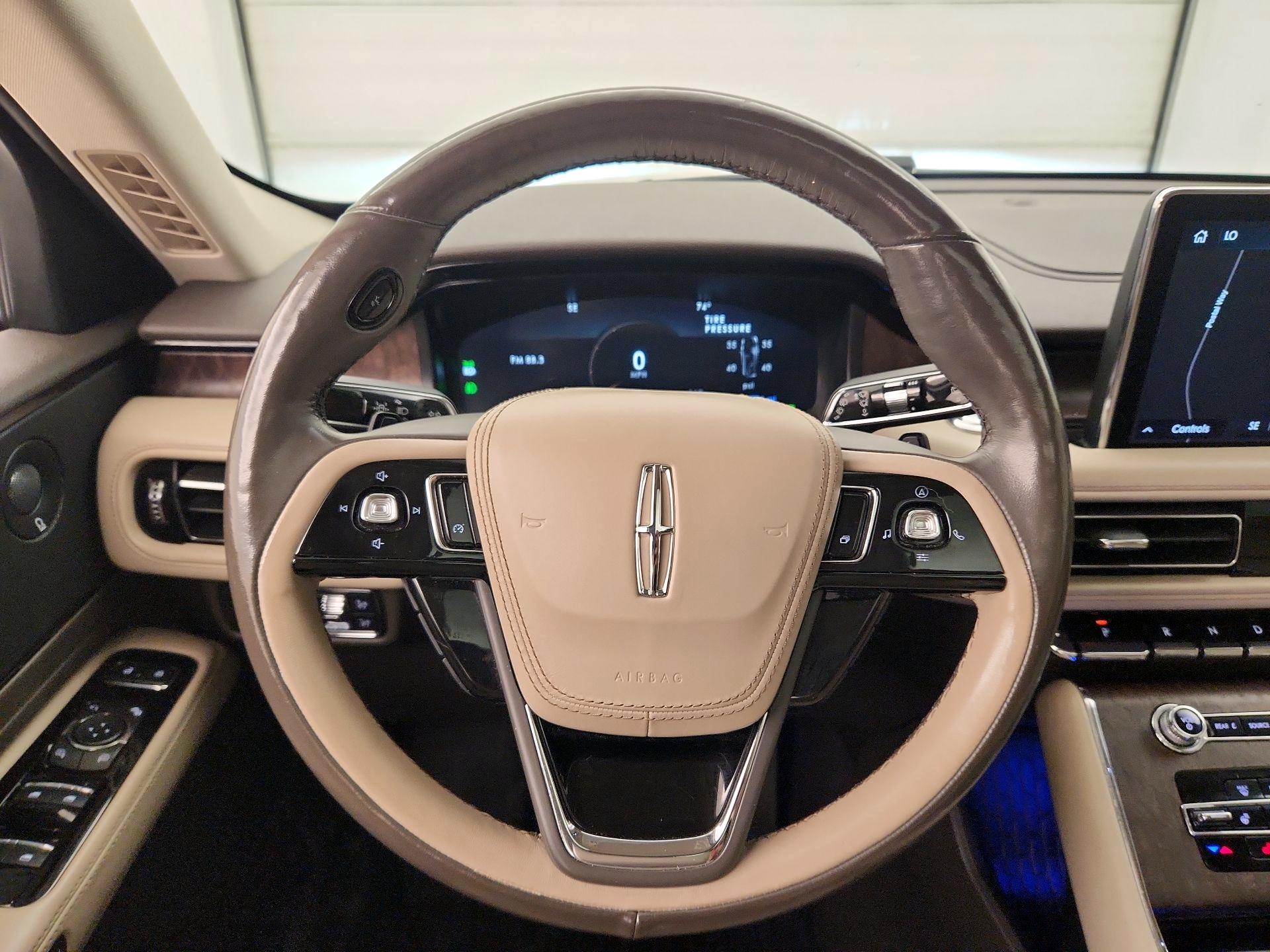 Thumbnail: 2021 Lincoln Aviator - 10