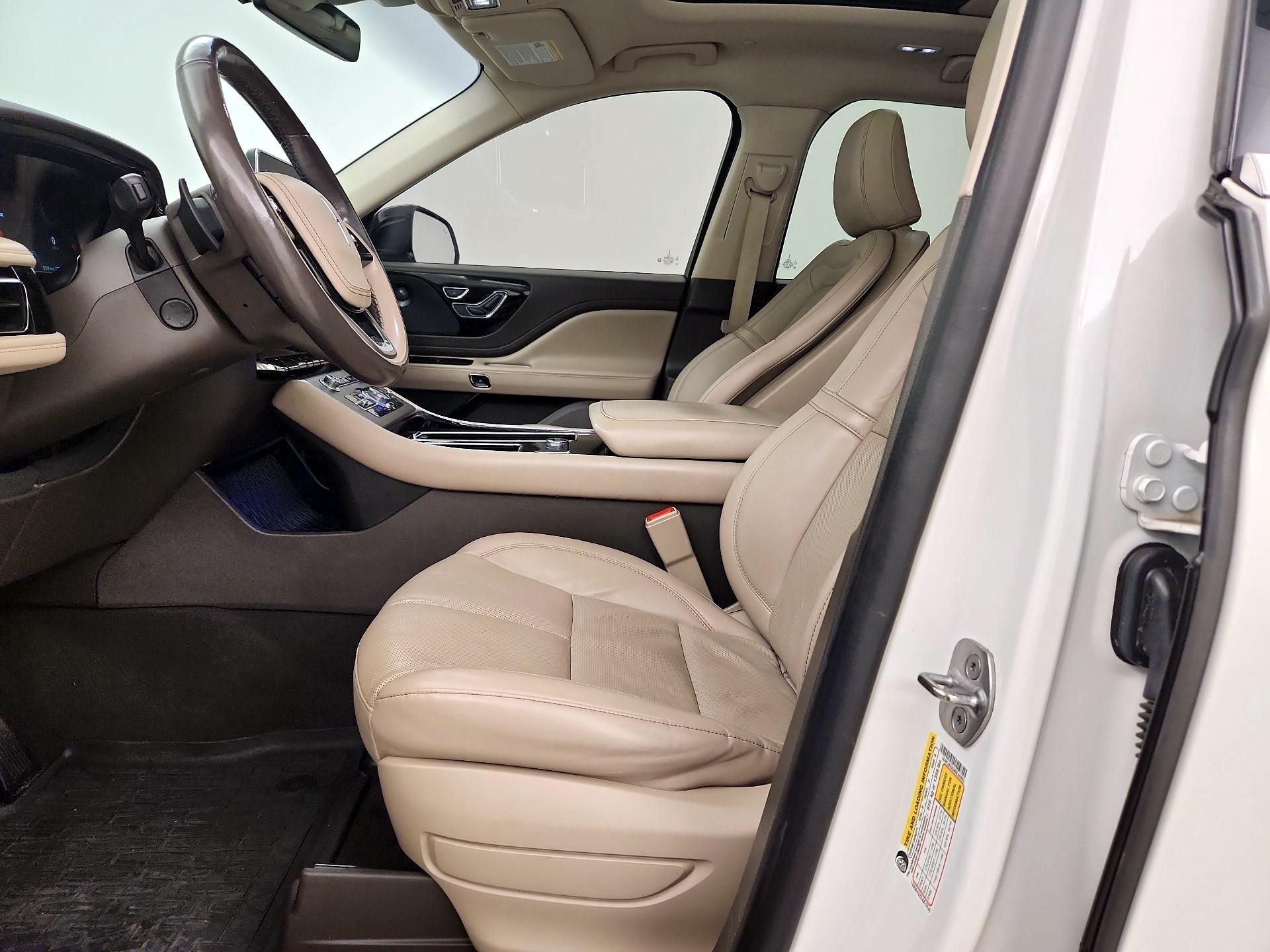 Thumbnail: 2021 Lincoln Aviator - 11
