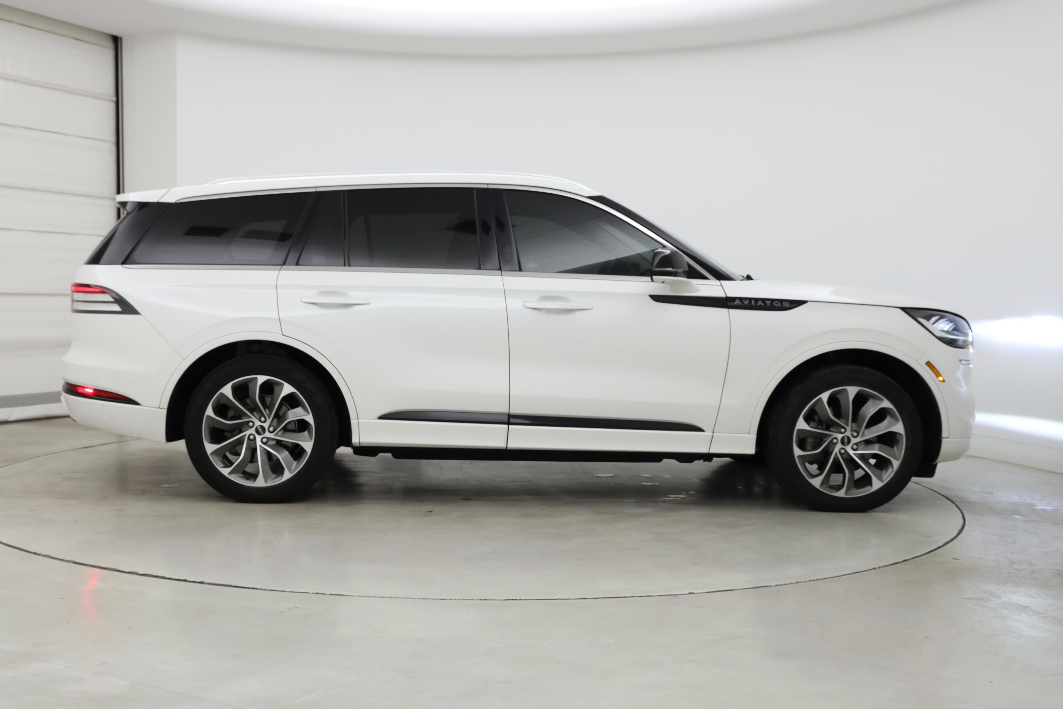 Thumbnail: 2021 Lincoln Aviator - 7