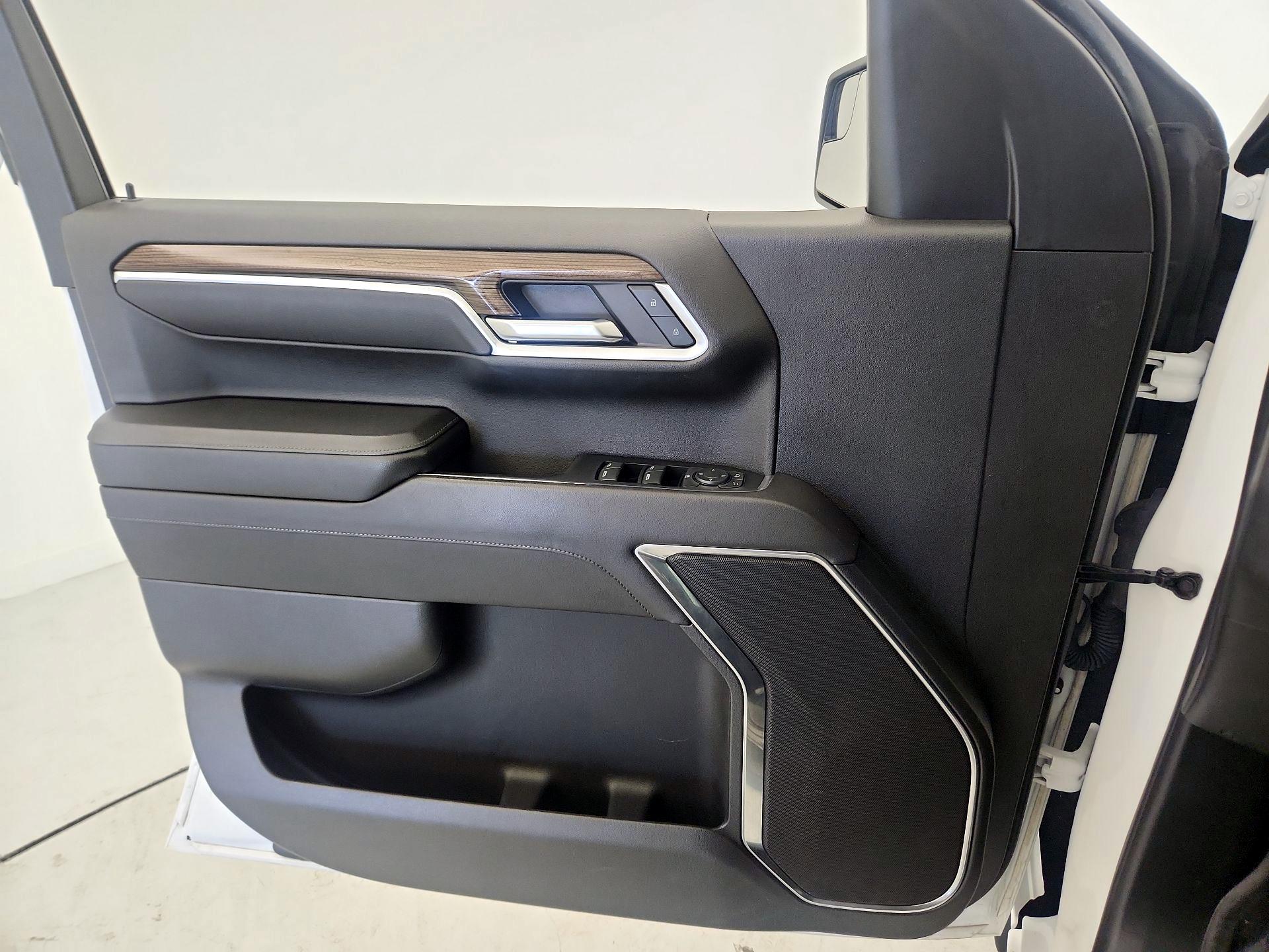 Thumbnail: 2022 Chevrolet Silverado 1500 - 12