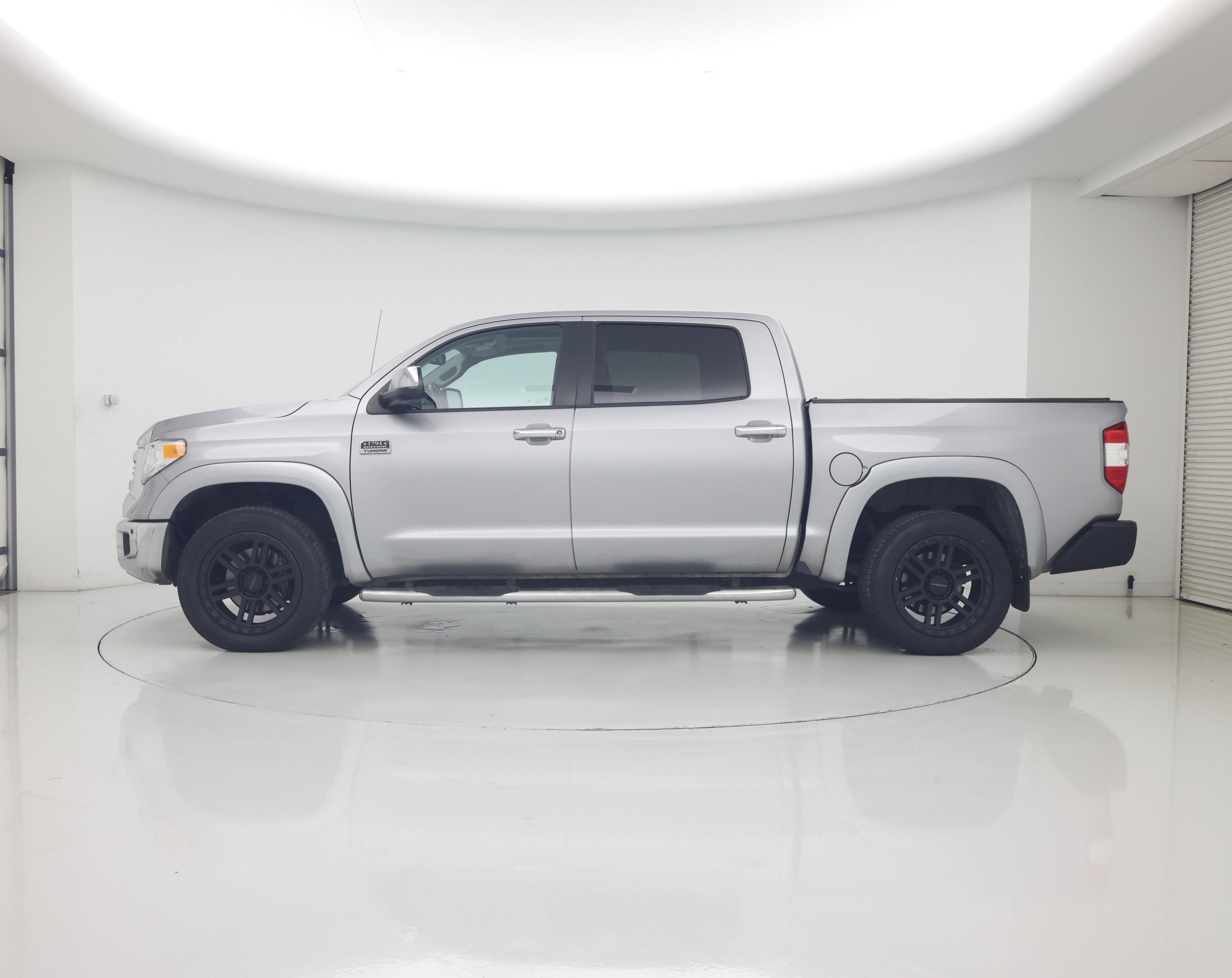 Thumbnail: 2016 Toyota Tundra - 3