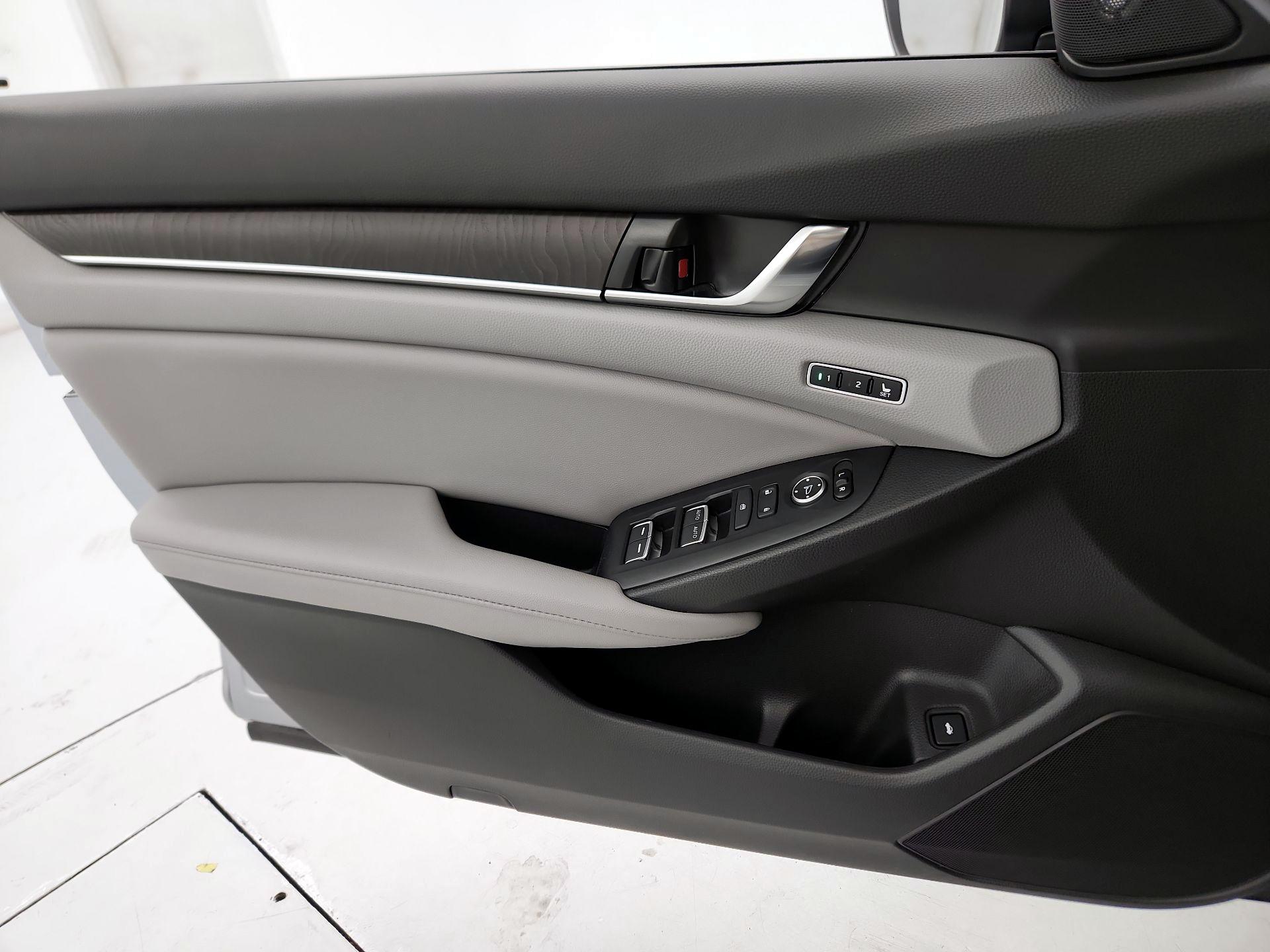 Thumbnail: 2020 Honda Accord - 12