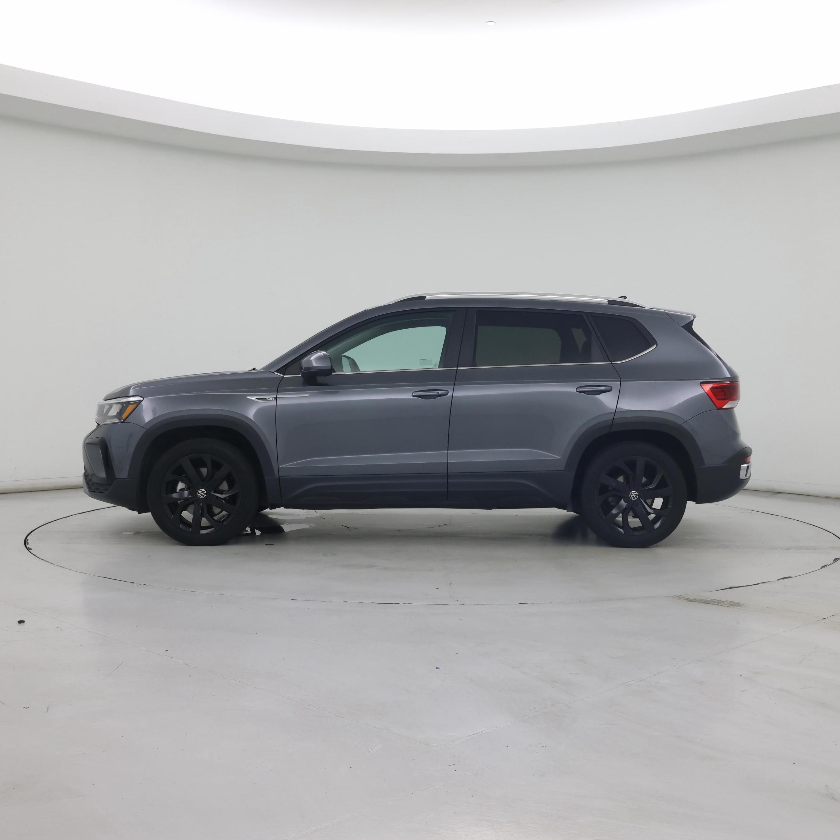 Thumbnail: 2023 Volkswagen Taos - 3