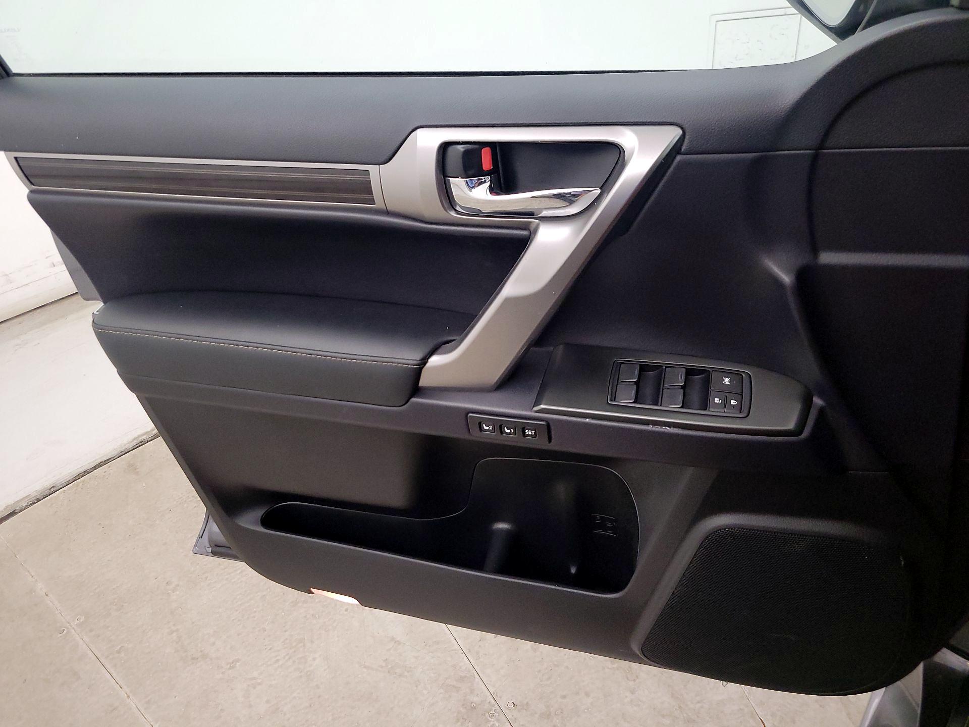 Thumbnail: 2023 Lexus GX - 12