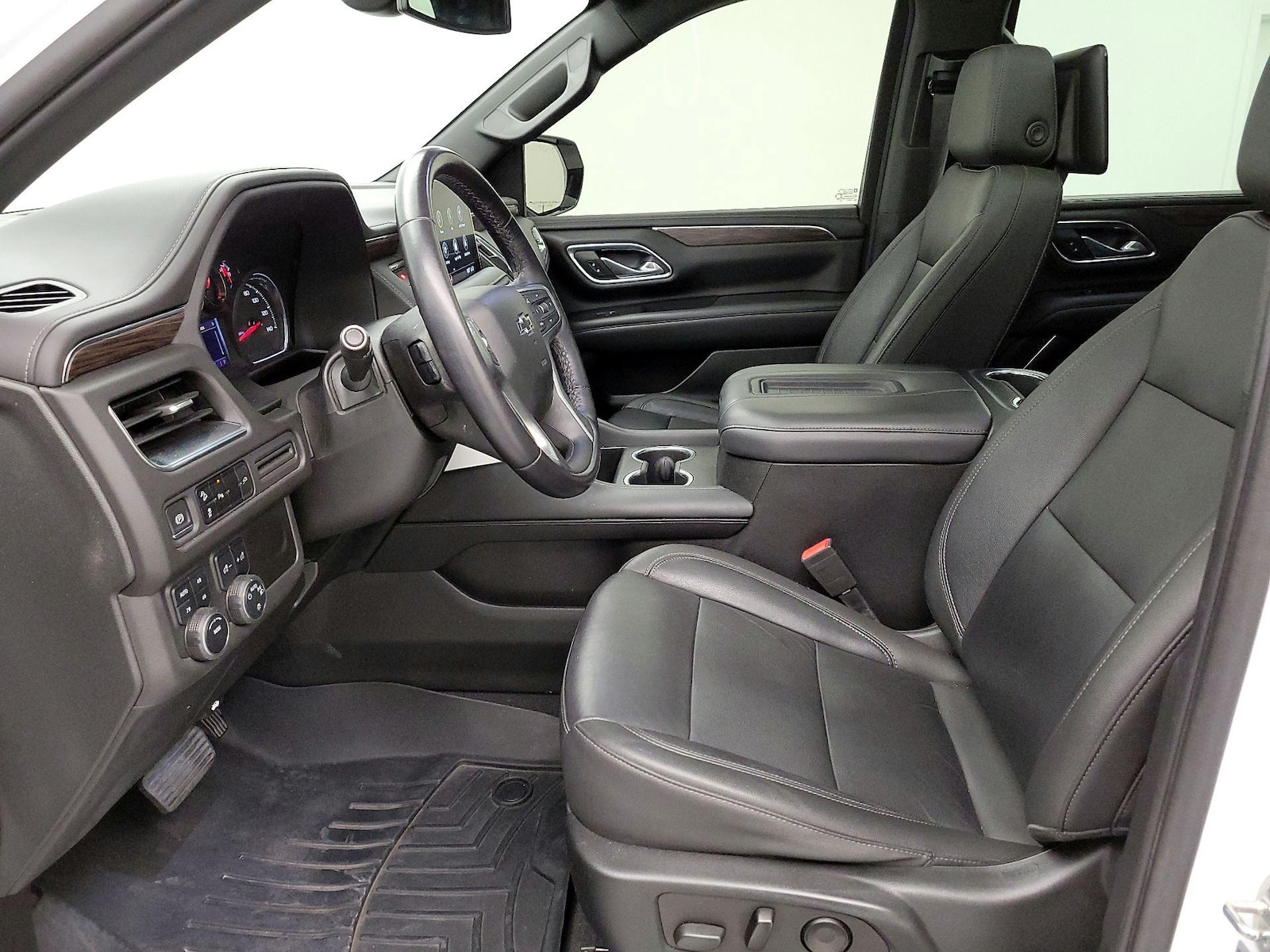 2021 Chevrolet Suburban Z71 - Photo 12