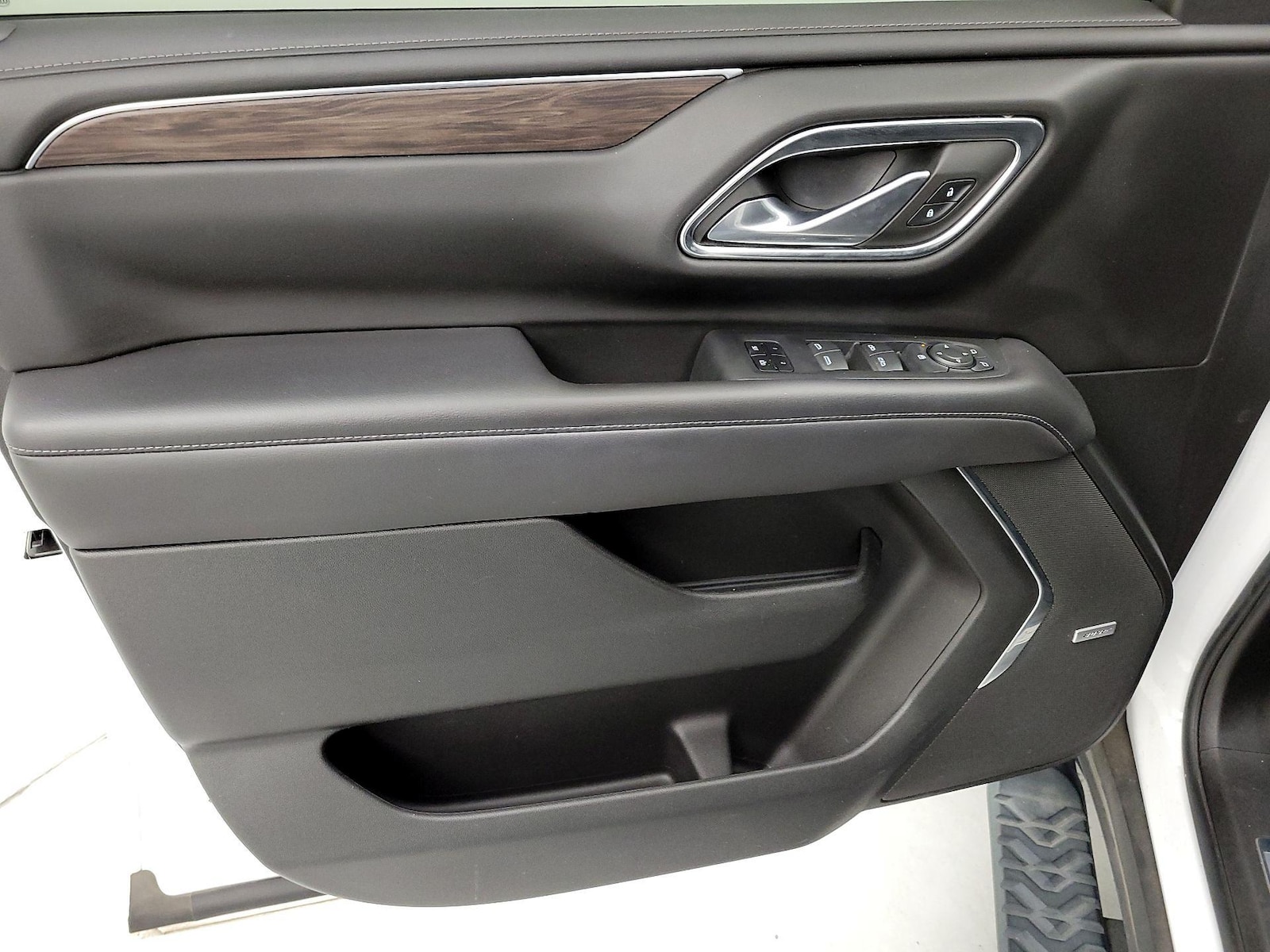 2021 Chevrolet Suburban Z71 - Photo 13