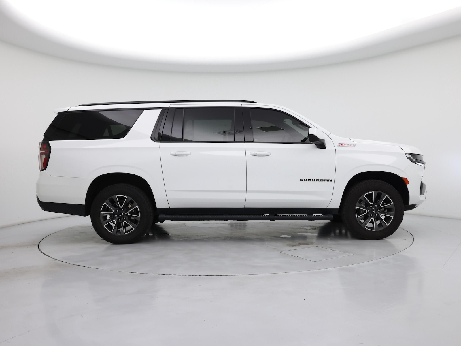2021 Chevrolet Suburban Z71 - Photo 8