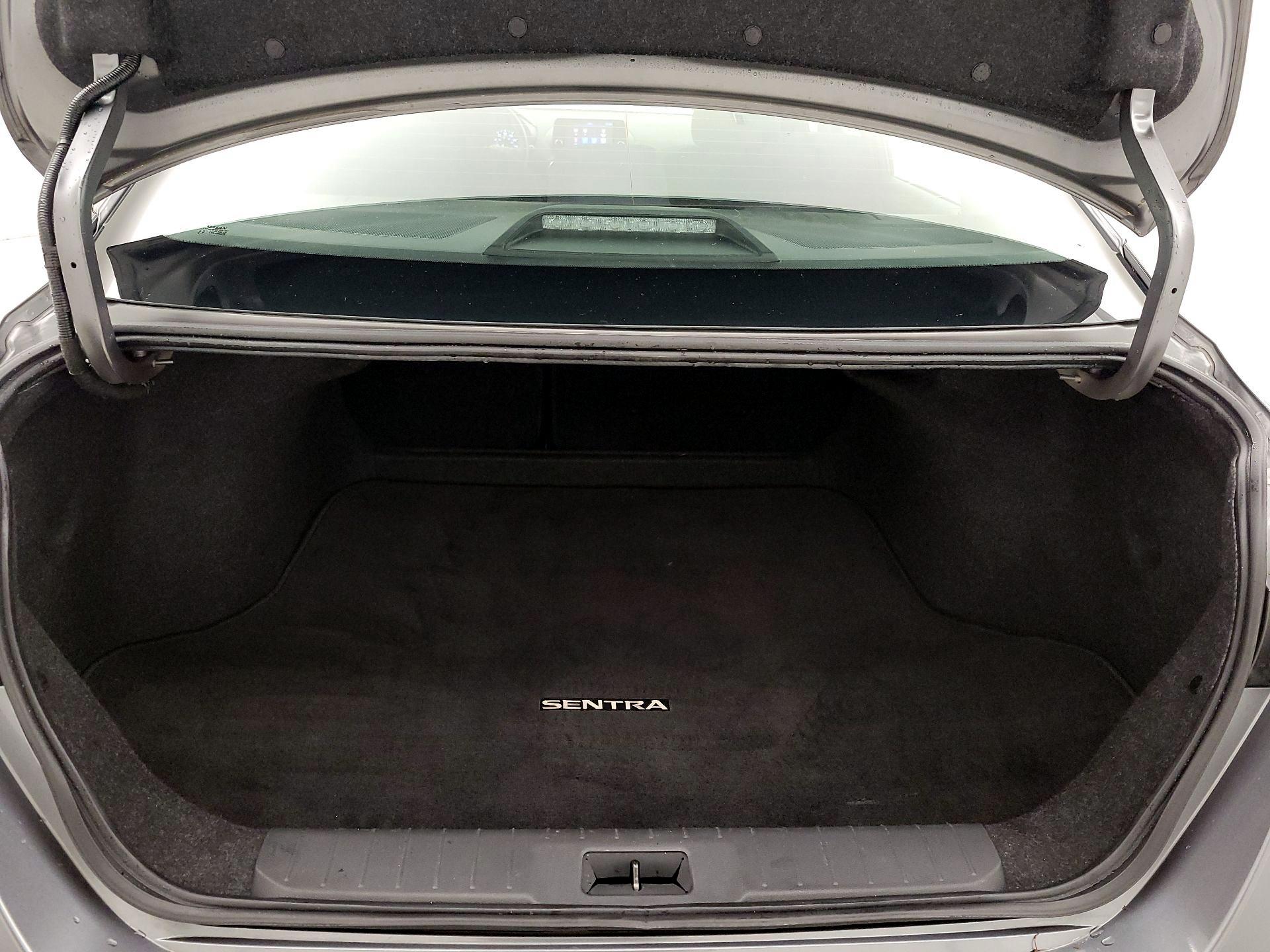 Thumbnail: 2021 Nissan Sentra - 20