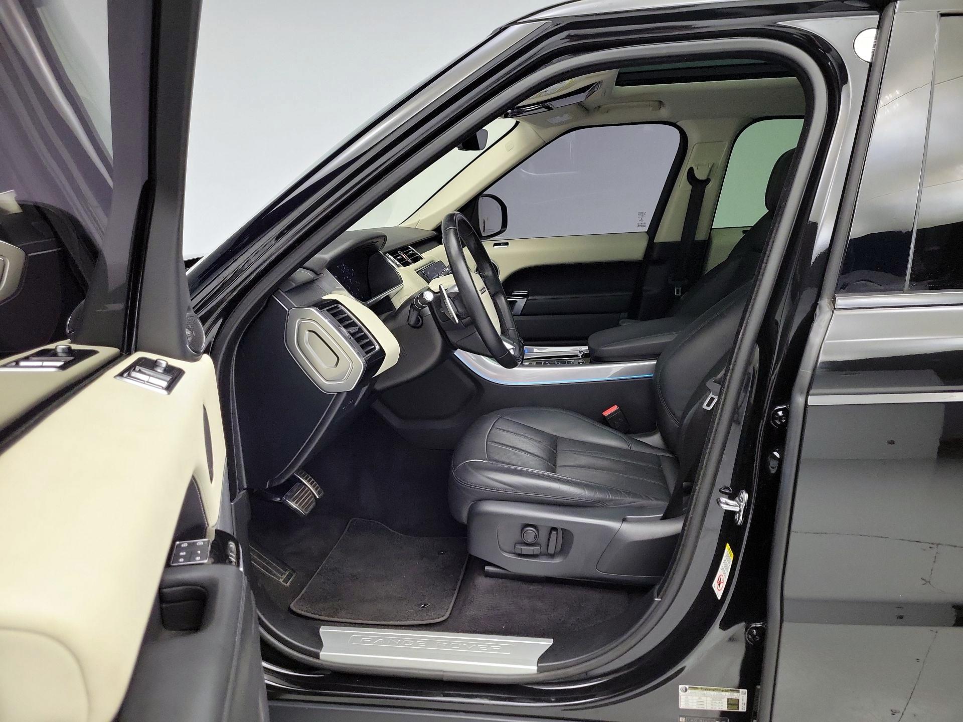 Thumbnail: 2021 Land Rover Range Rover Sport - 11