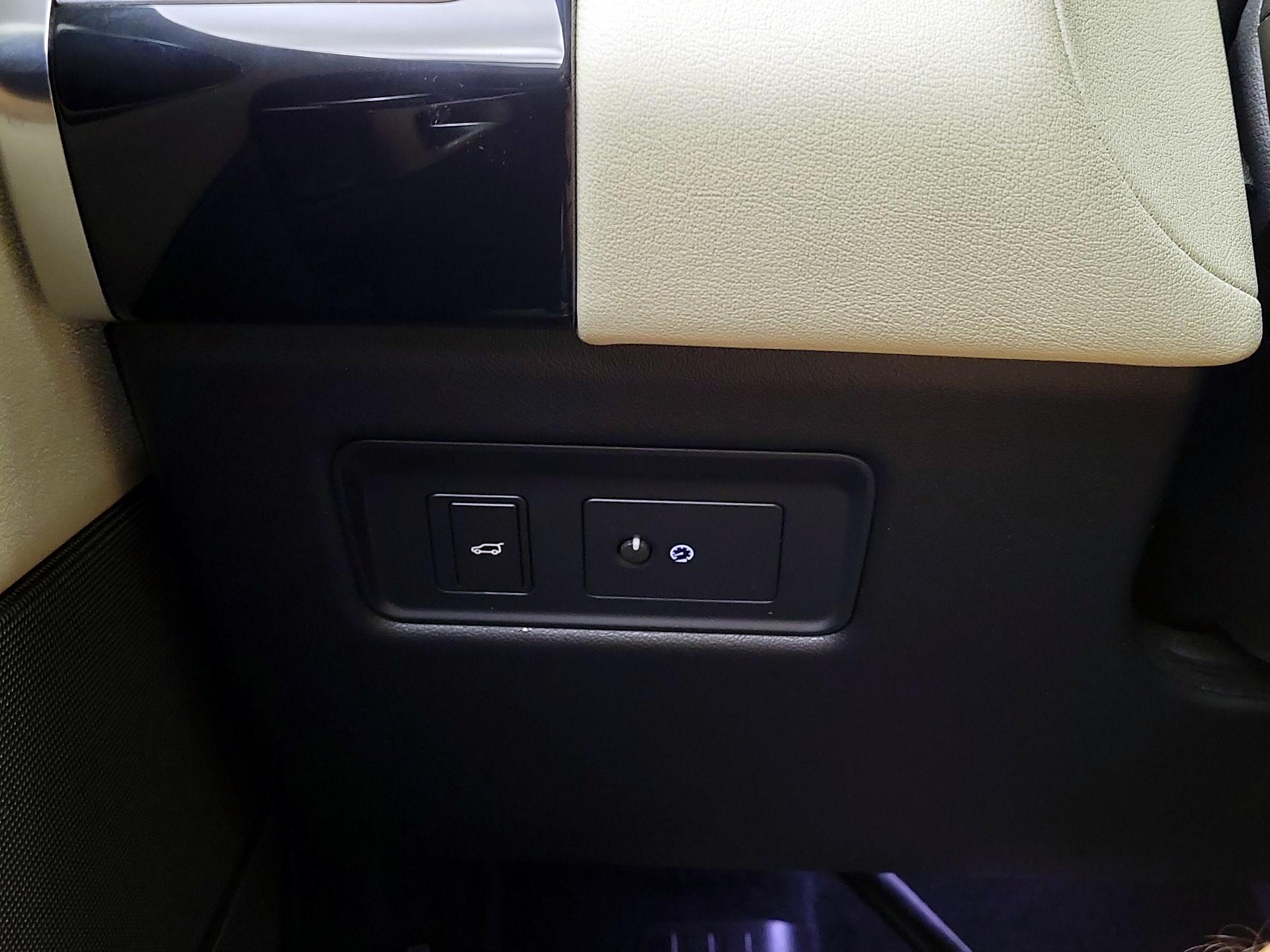 Thumbnail: 2021 Land Rover Range Rover Sport - 13