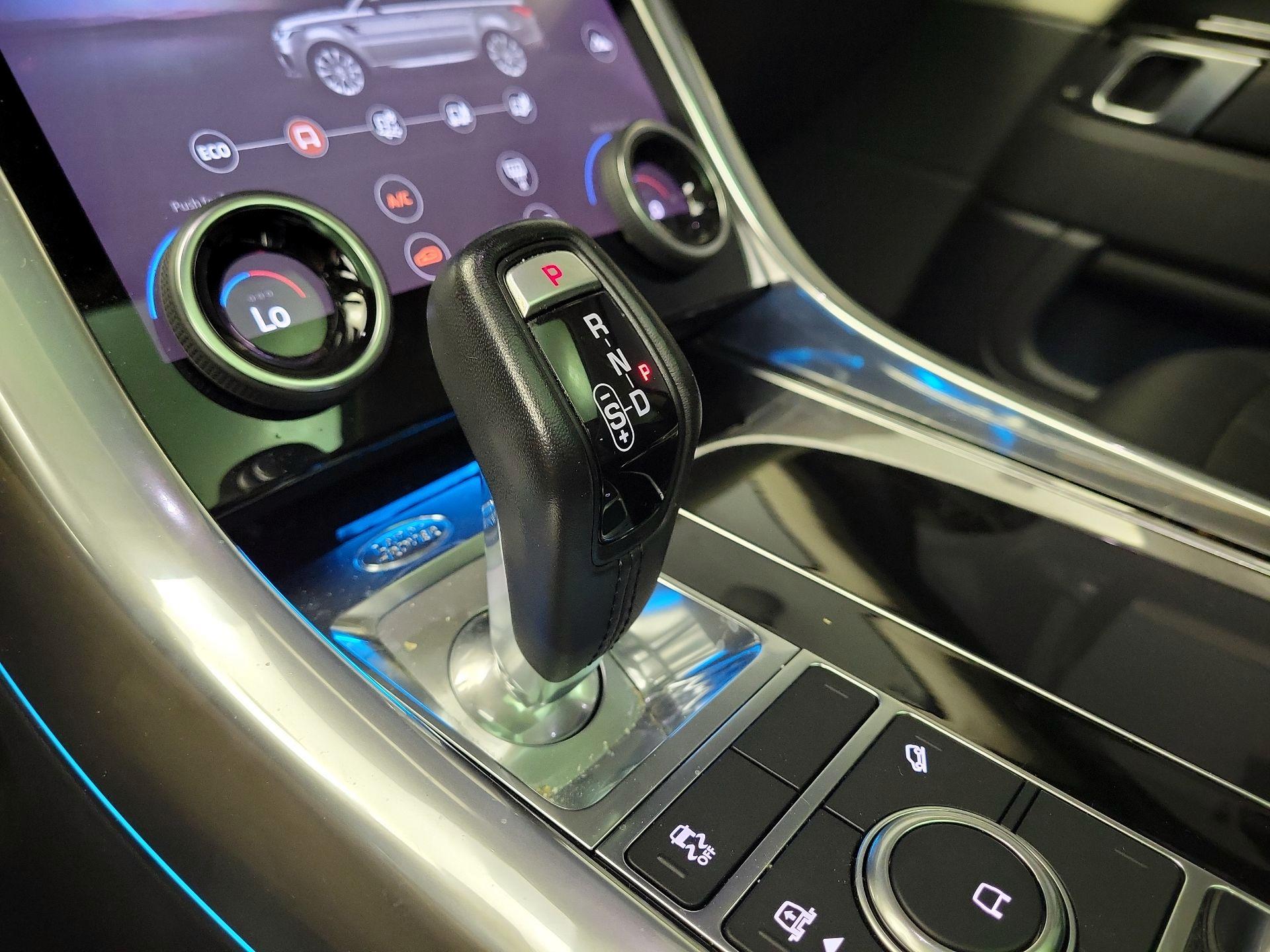 Thumbnail: 2021 Land Rover Range Rover Sport - 17