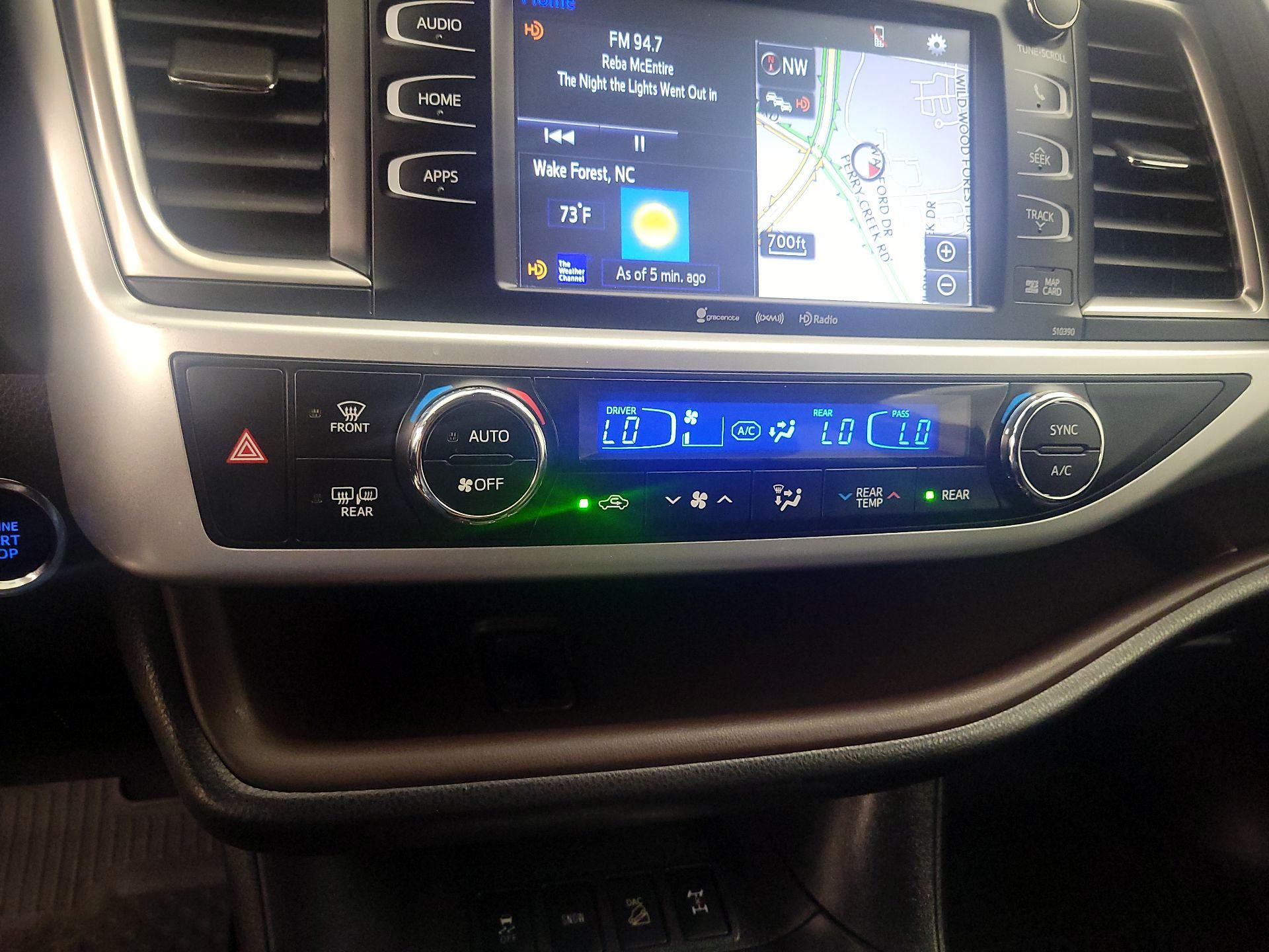 Thumbnail: 2018 Toyota Highlander - 14