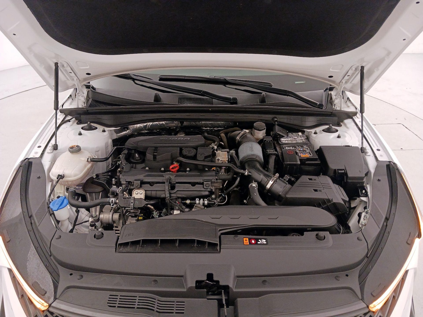 2023 Kia K5 24