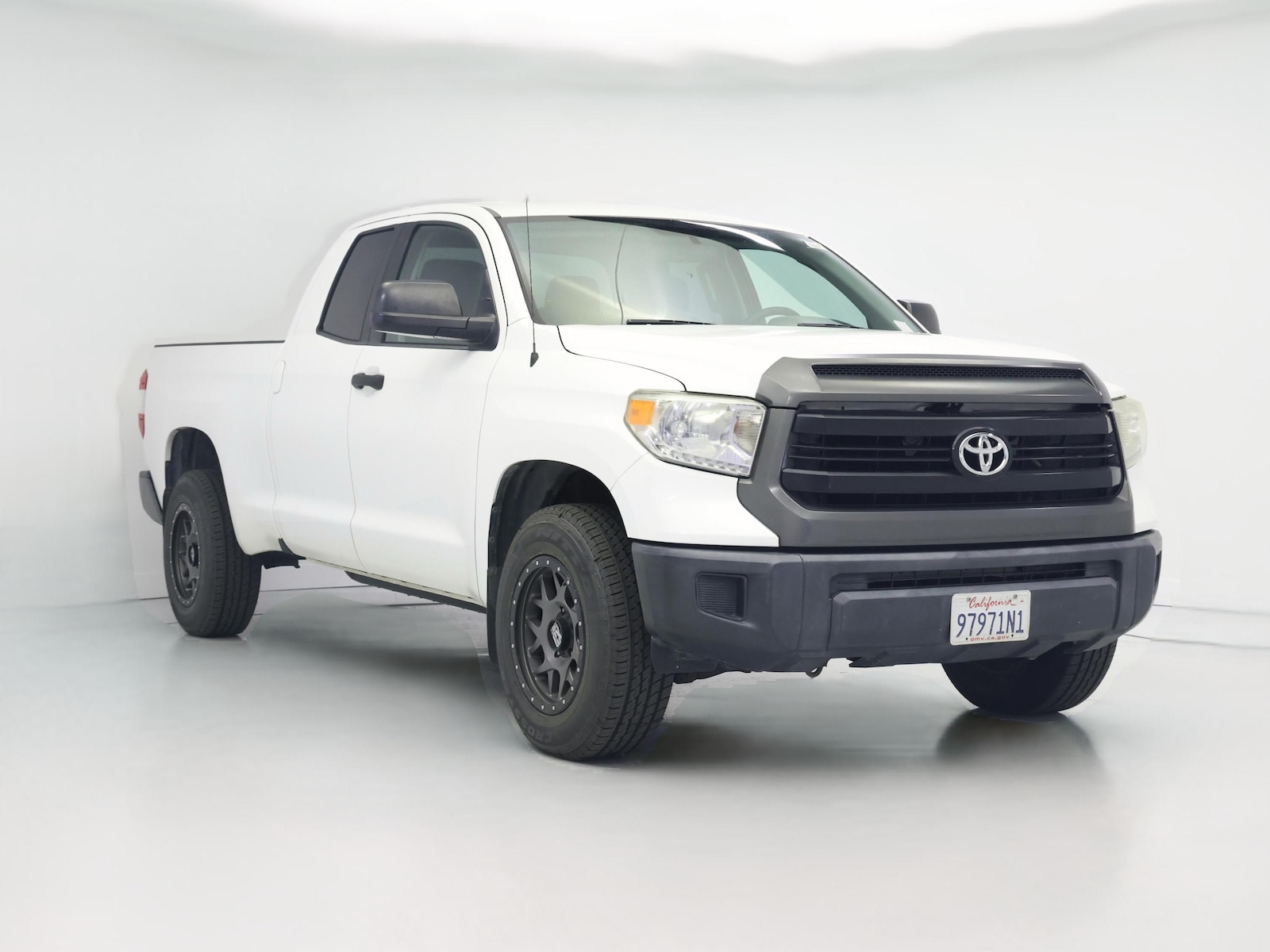 Bed Liner & Tow Hitch