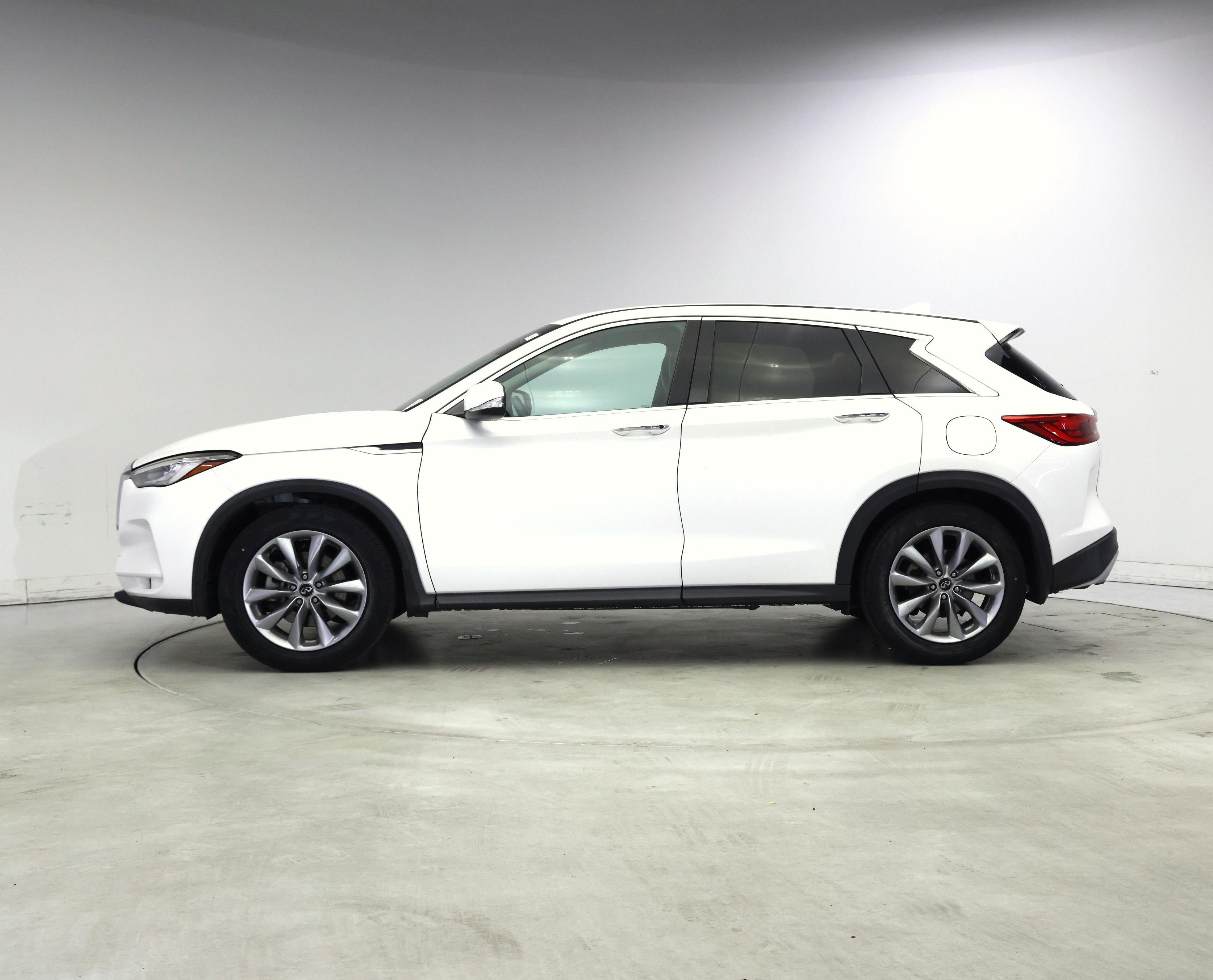Thumbnail: 2019 INFINITI QX50 - 3