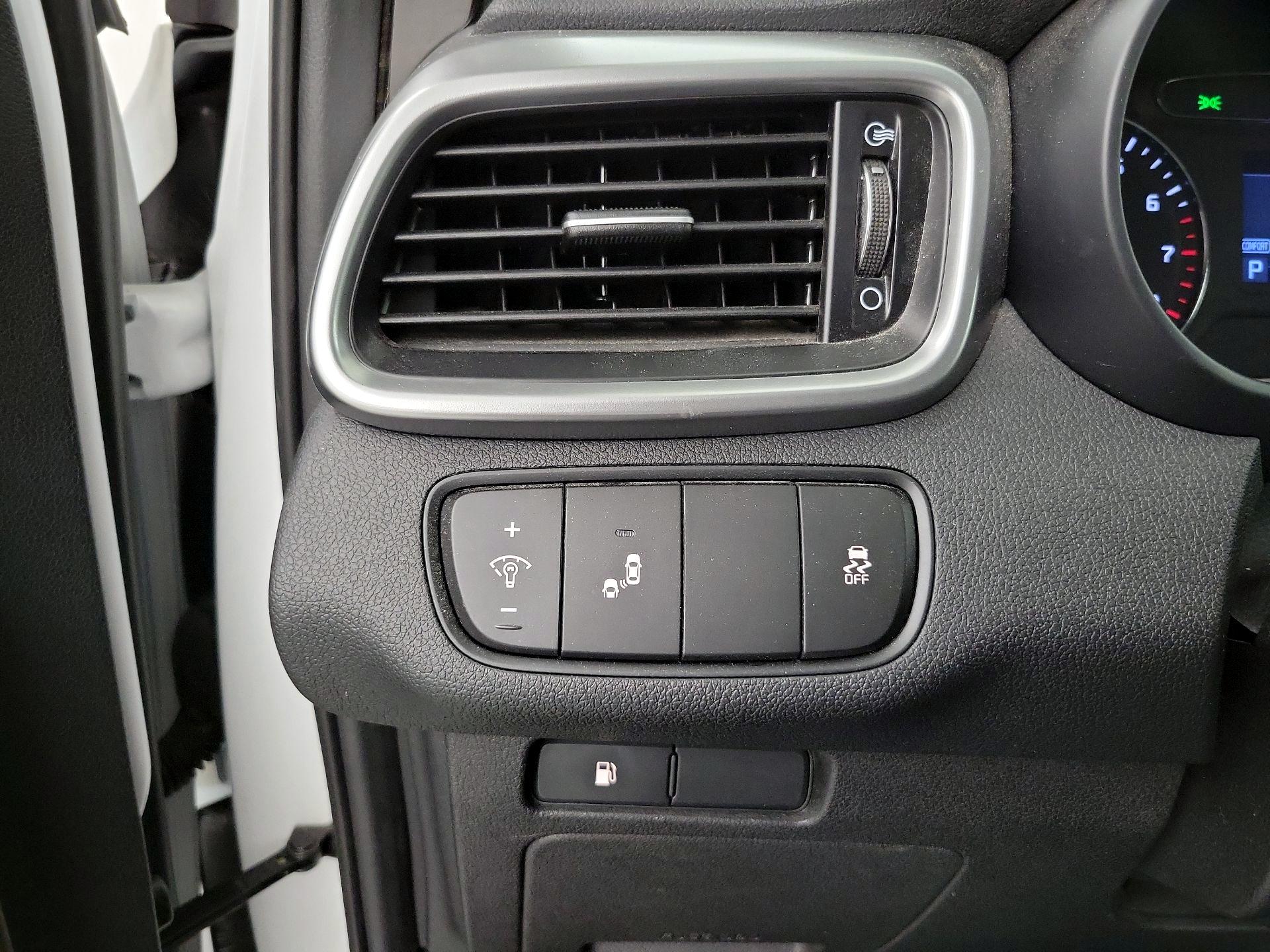 Thumbnail: 2019 Kia Sorento - 13