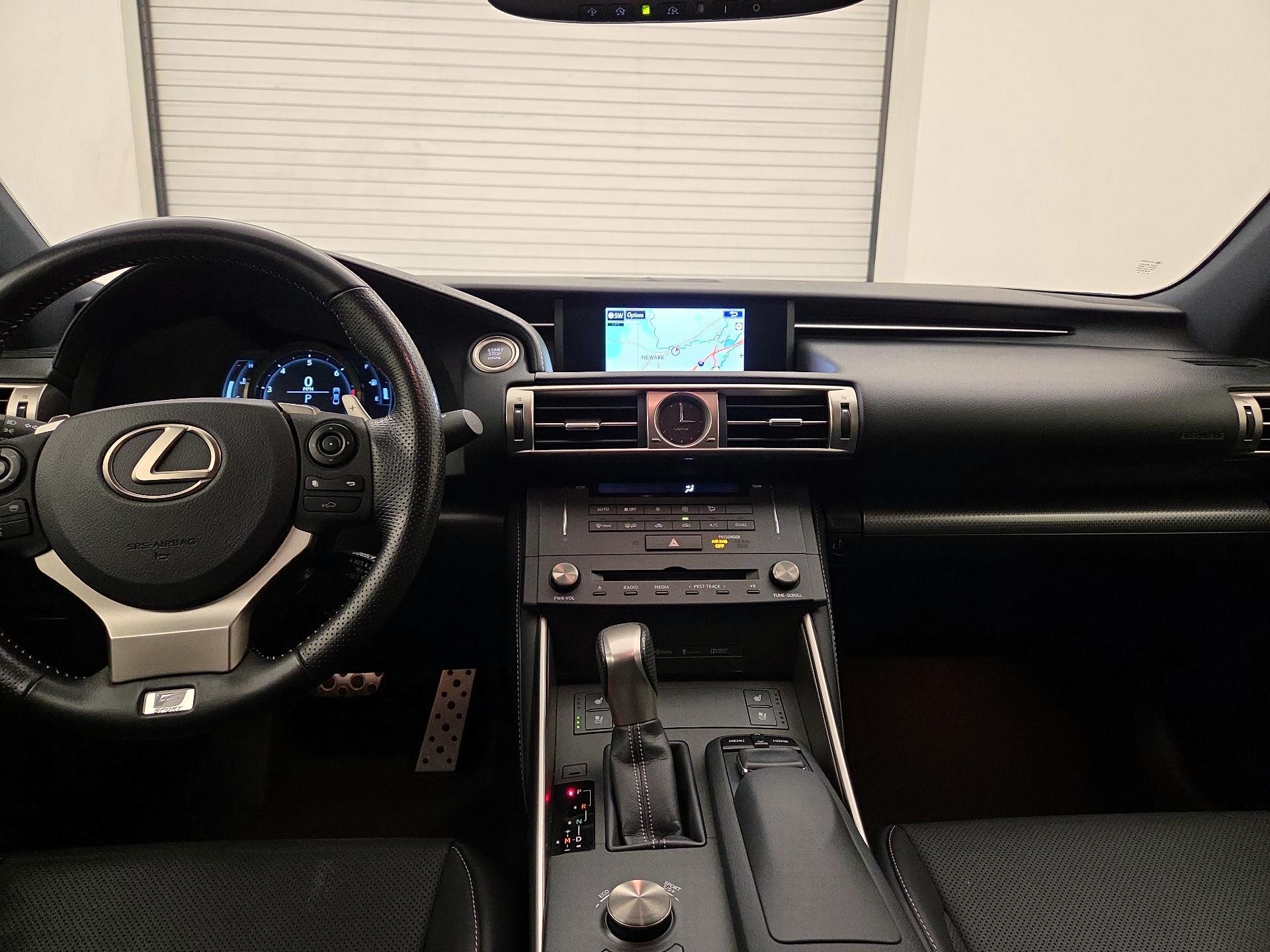 Thumbnail: 2016 Lexus IS - 9