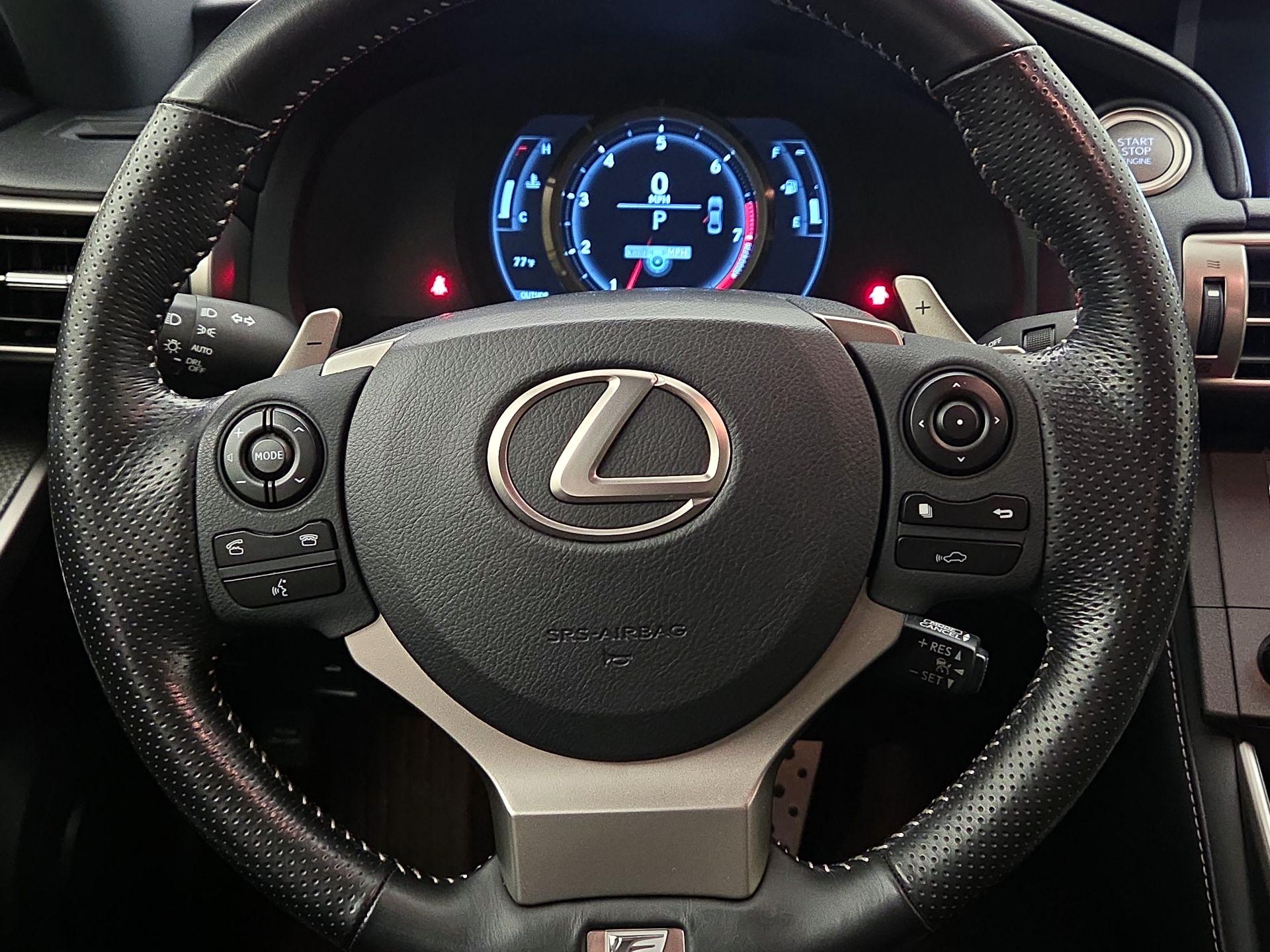 Thumbnail: 2016 Lexus IS - 10