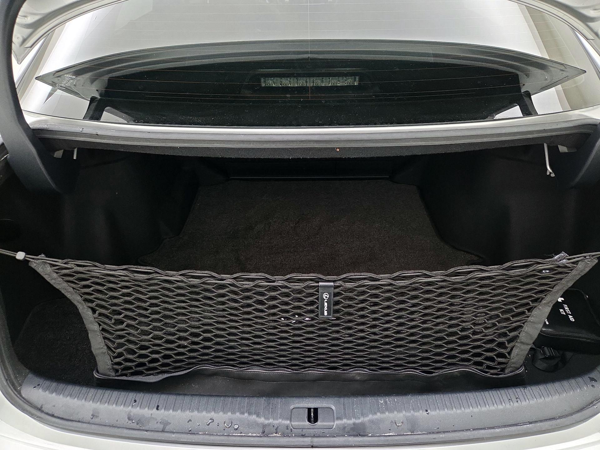 Thumbnail: 2016 Lexus IS - 17