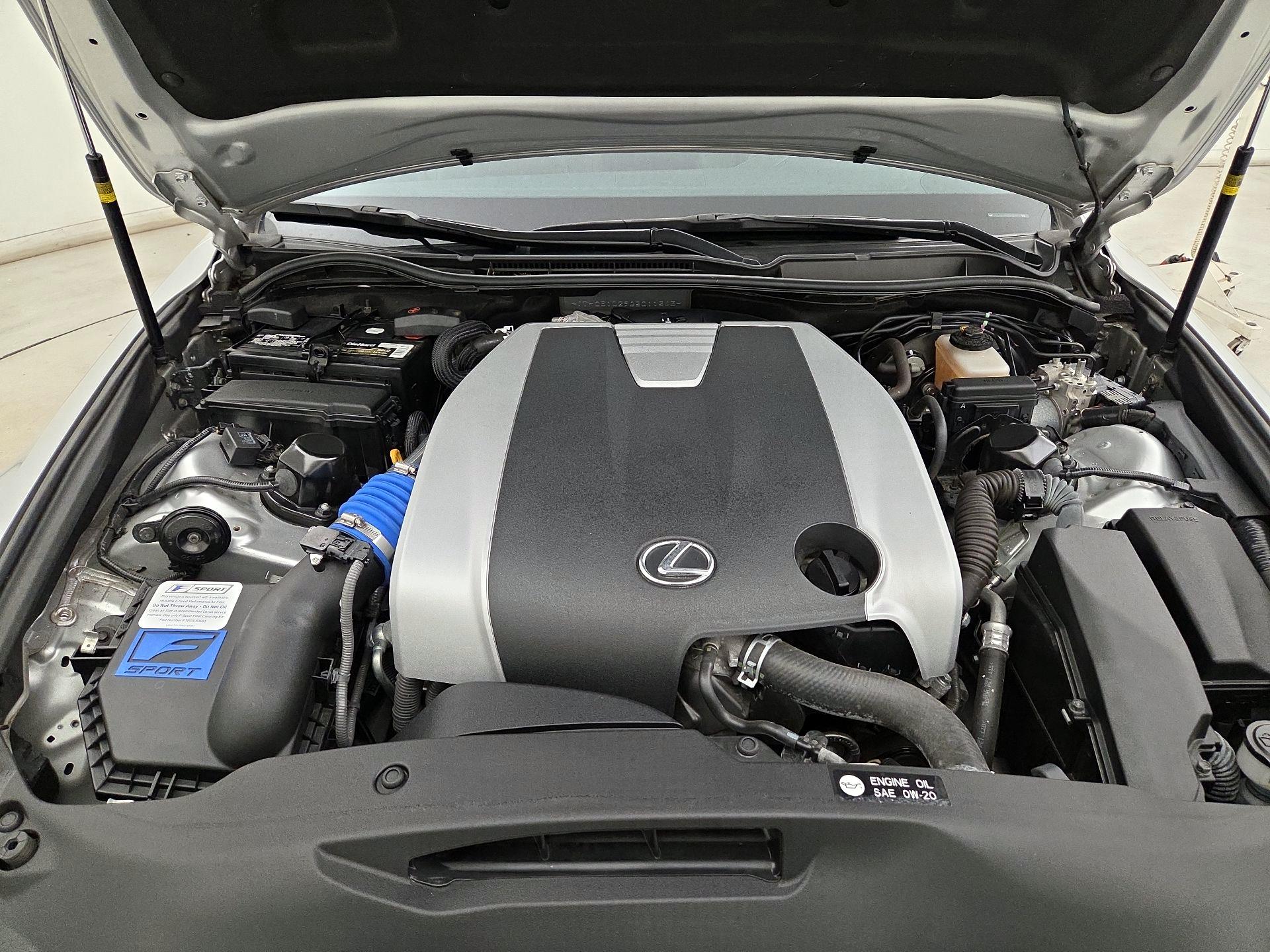 Thumbnail: 2016 Lexus IS - 18