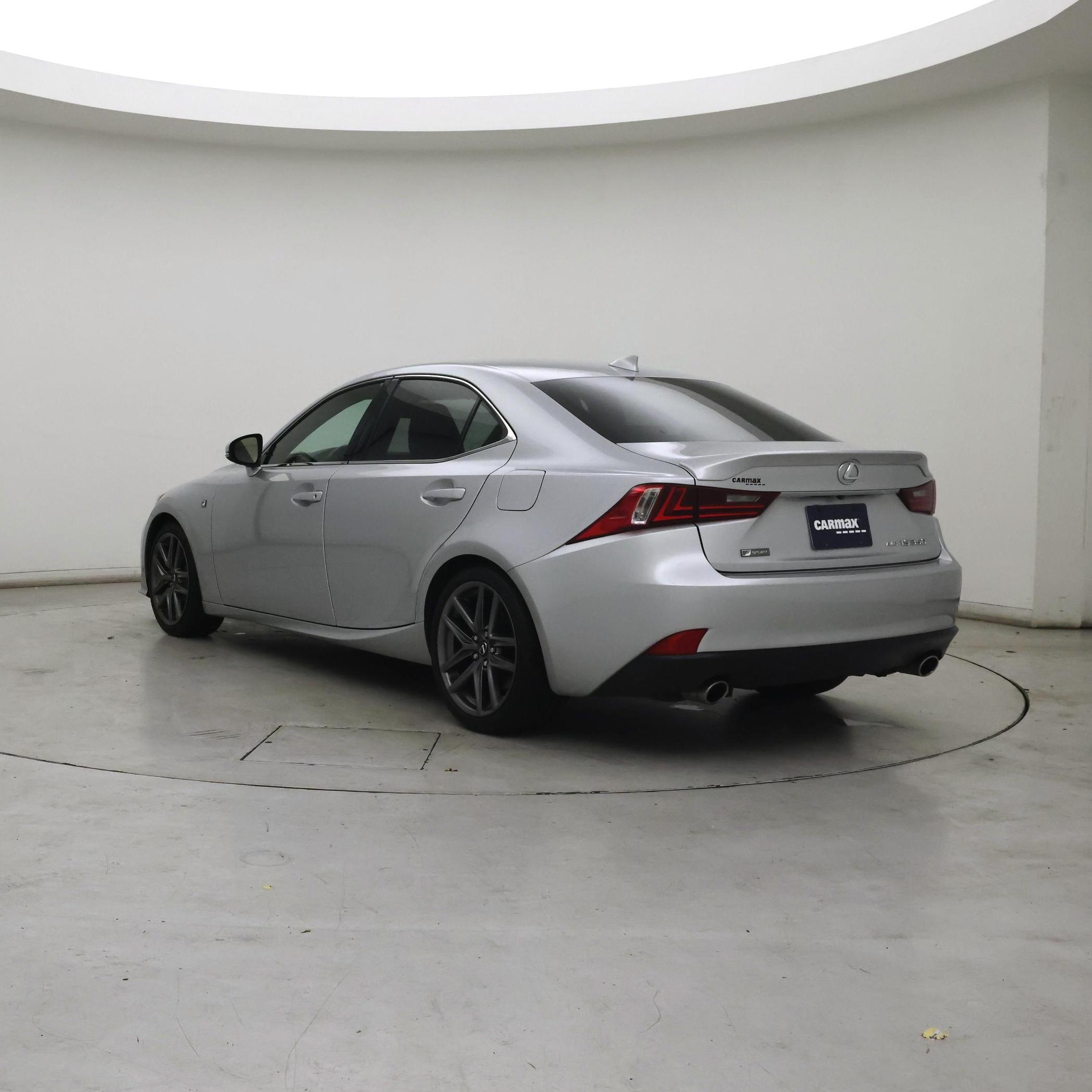 Thumbnail: 2016 Lexus IS - 2