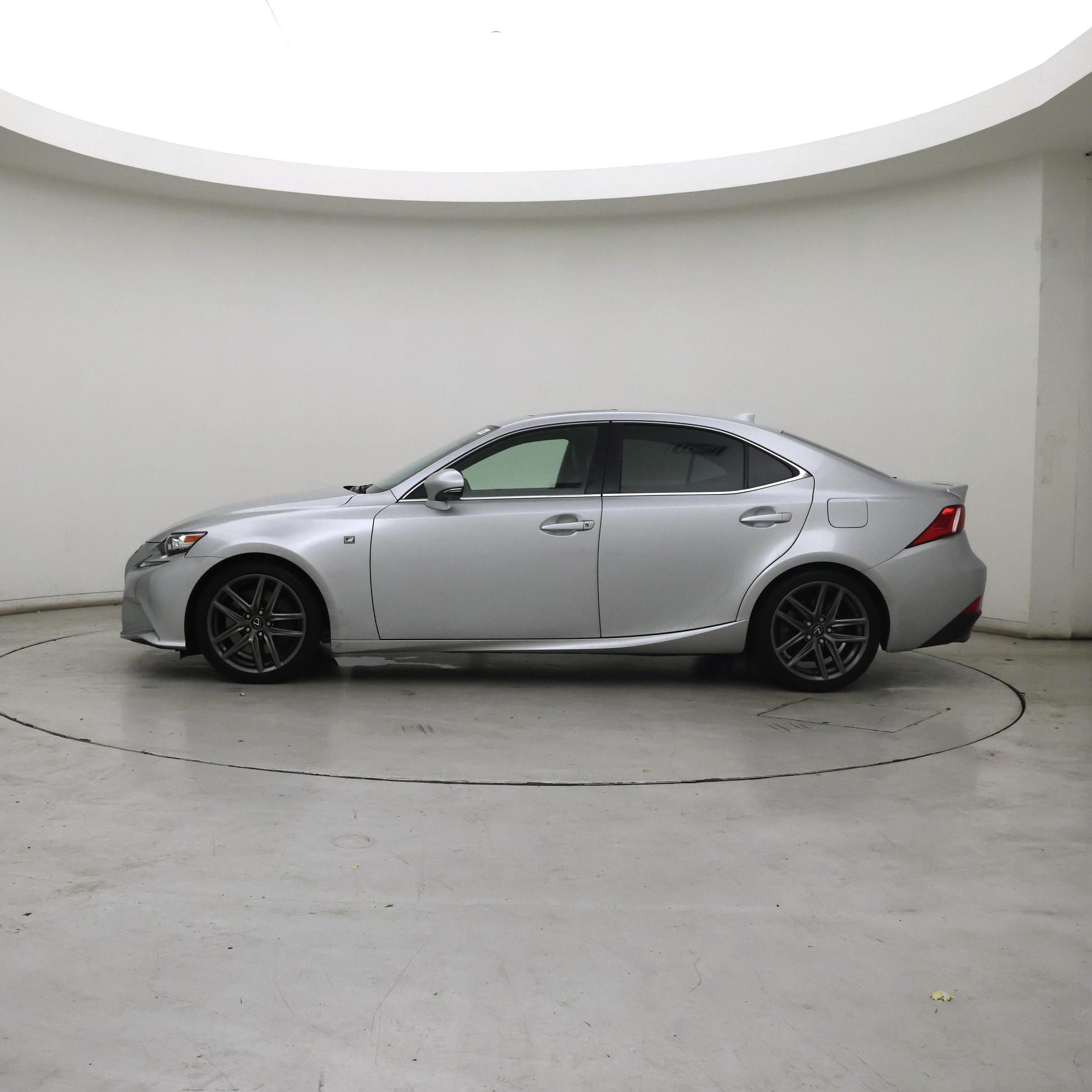 Thumbnail: 2016 Lexus IS - 3