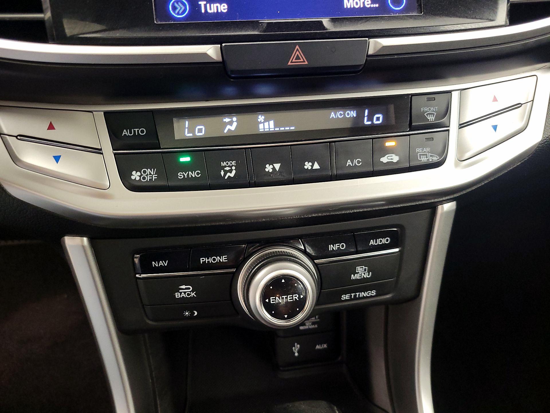 Thumbnail: 2015 Honda Accord - 17