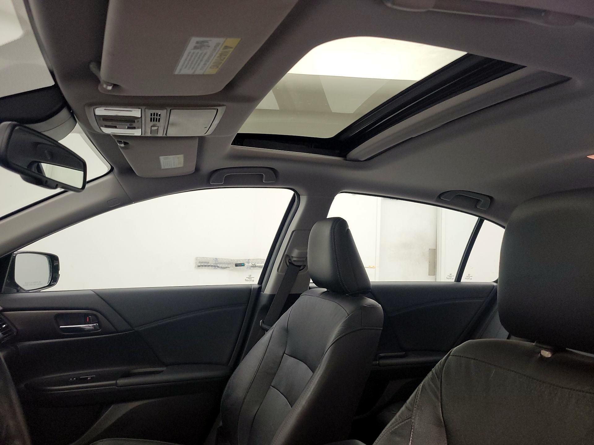 Thumbnail: 2015 Honda Accord - 20