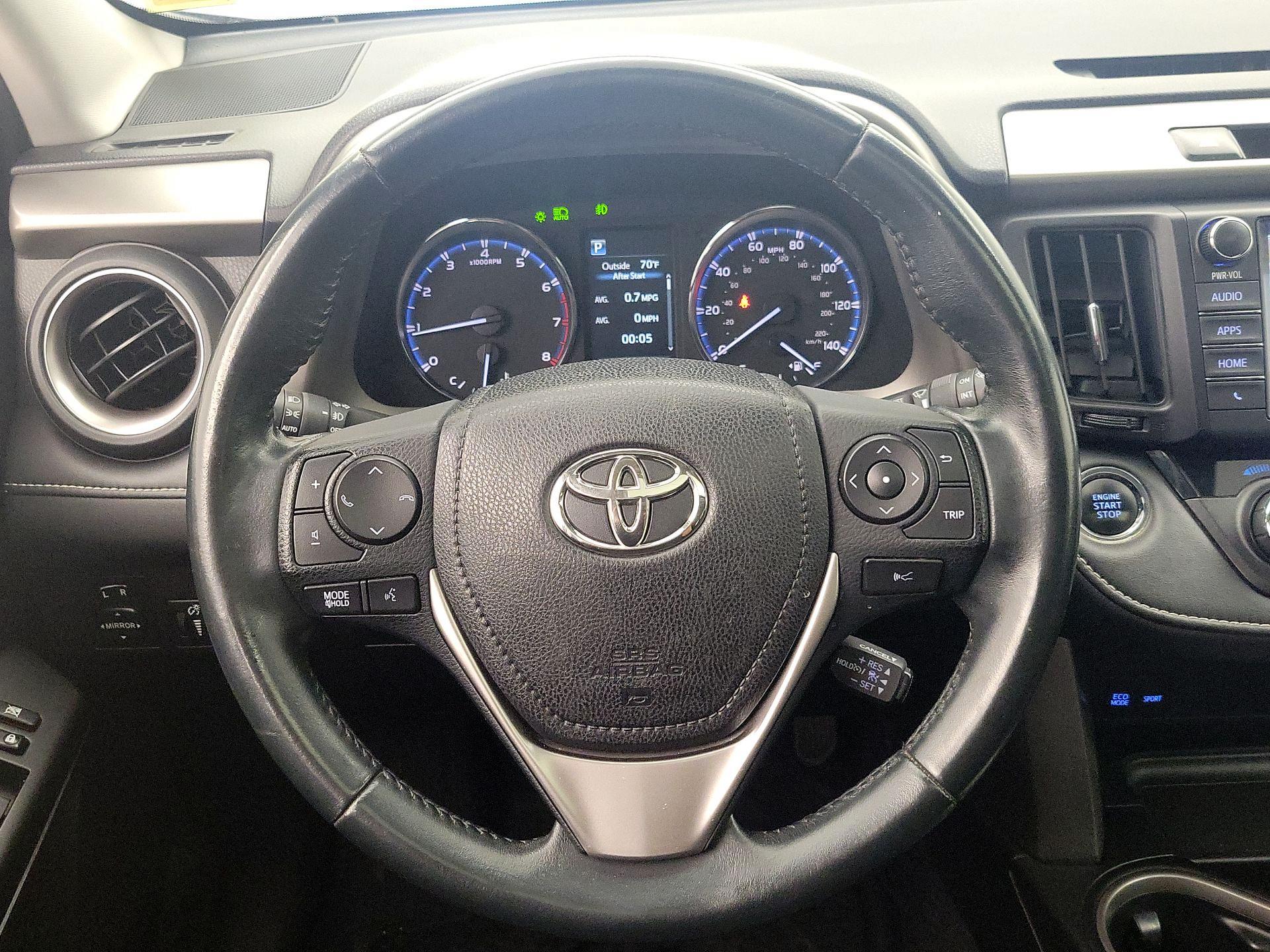 Thumbnail: 2016 Toyota RAV4 - 10