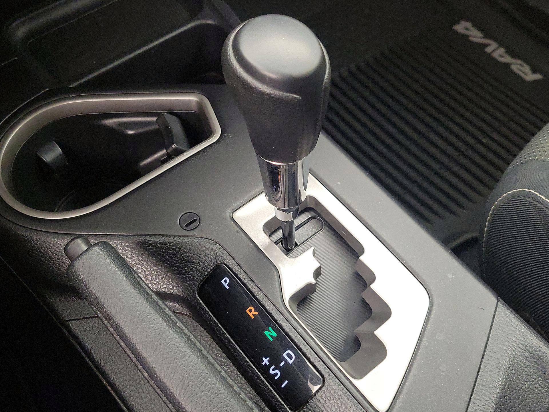 Thumbnail: 2016 Toyota RAV4 - 18
