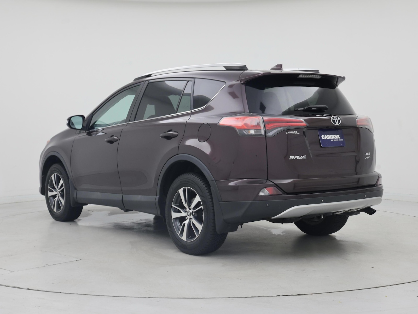 2016 Toyota RAV4 XLE - Photo 3