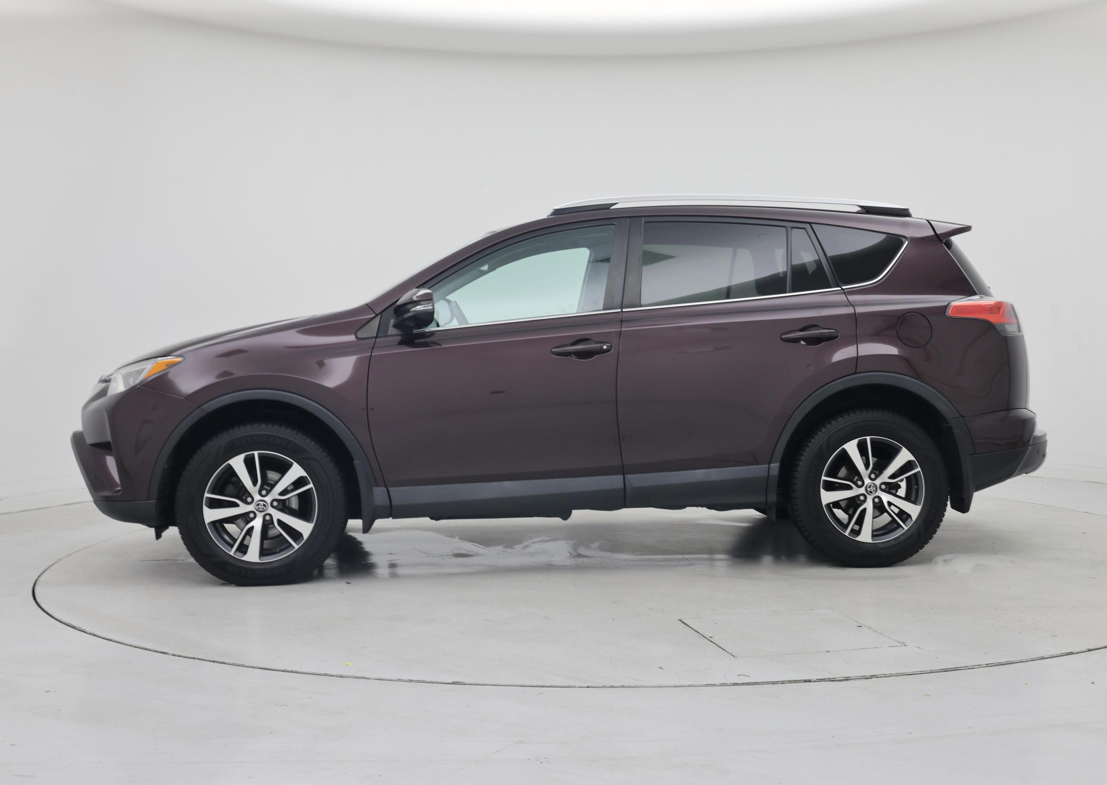 Thumbnail: 2016 Toyota RAV4 - 3