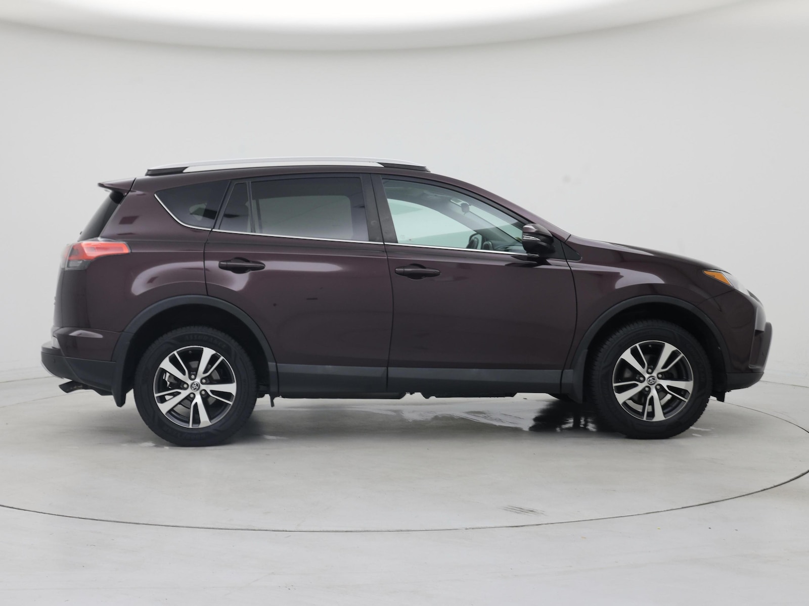 2016 Toyota RAV4 XLE - Photo 8