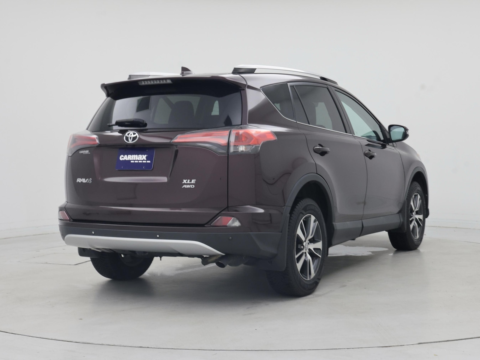2016 Toyota RAV4 XLE - Photo 9
