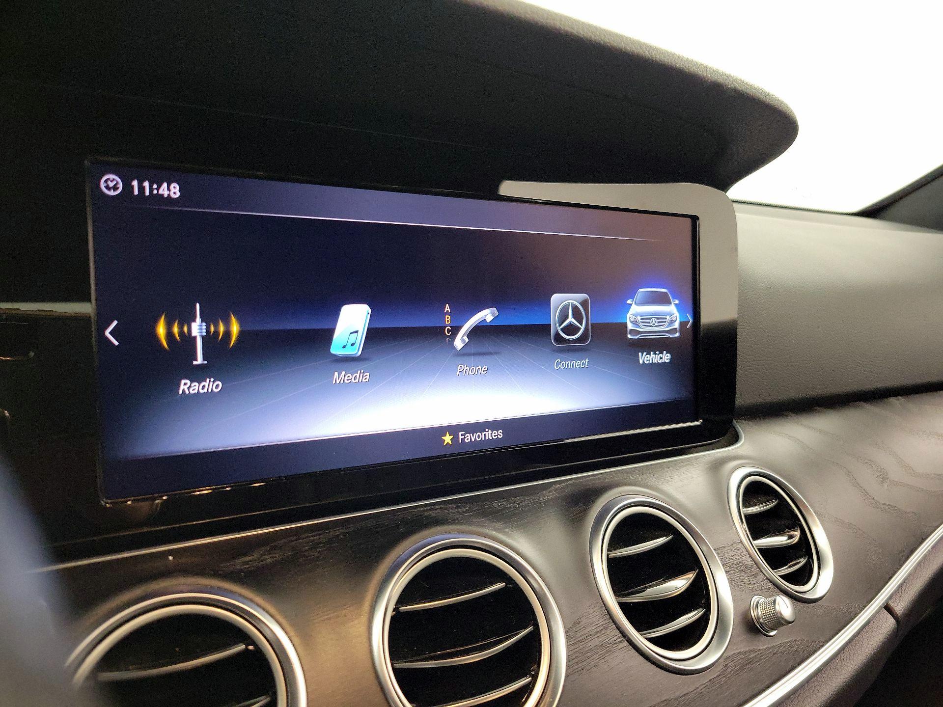 Thumbnail: 2018 Mercedes-Benz E-Class - 16