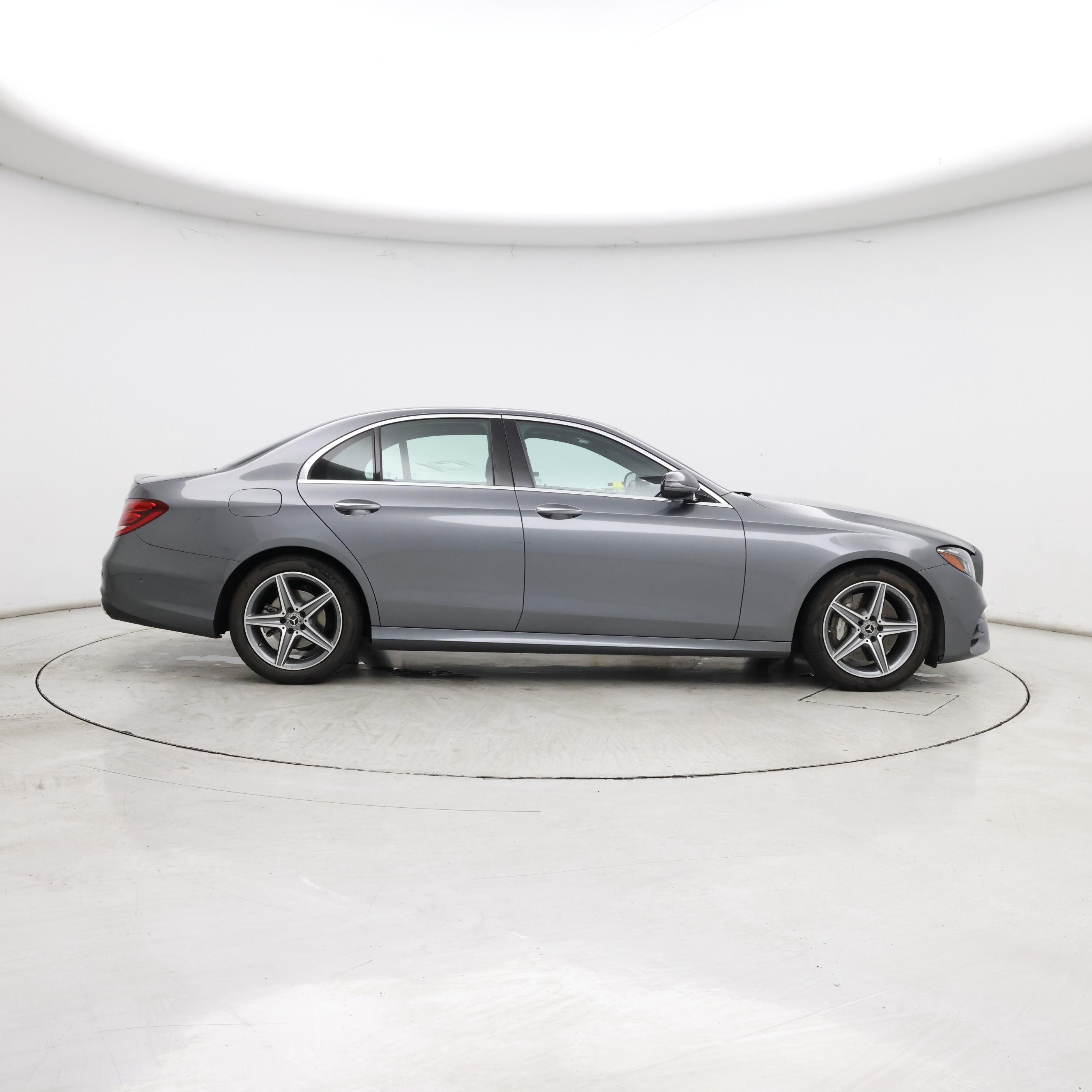 Thumbnail: 2018 Mercedes-Benz E-Class - 7