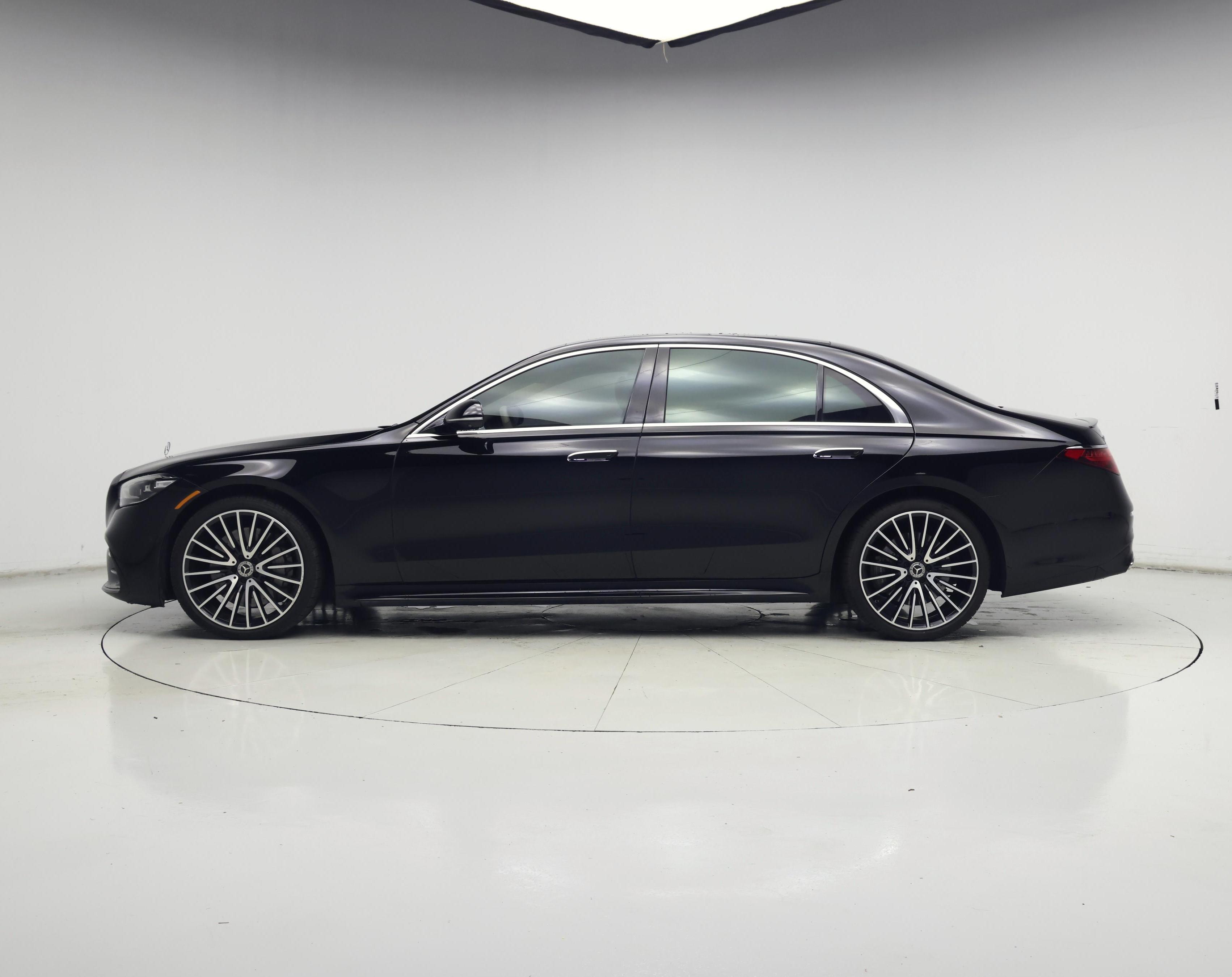 Thumbnail: 2022 Mercedes-Benz S-Class - 3