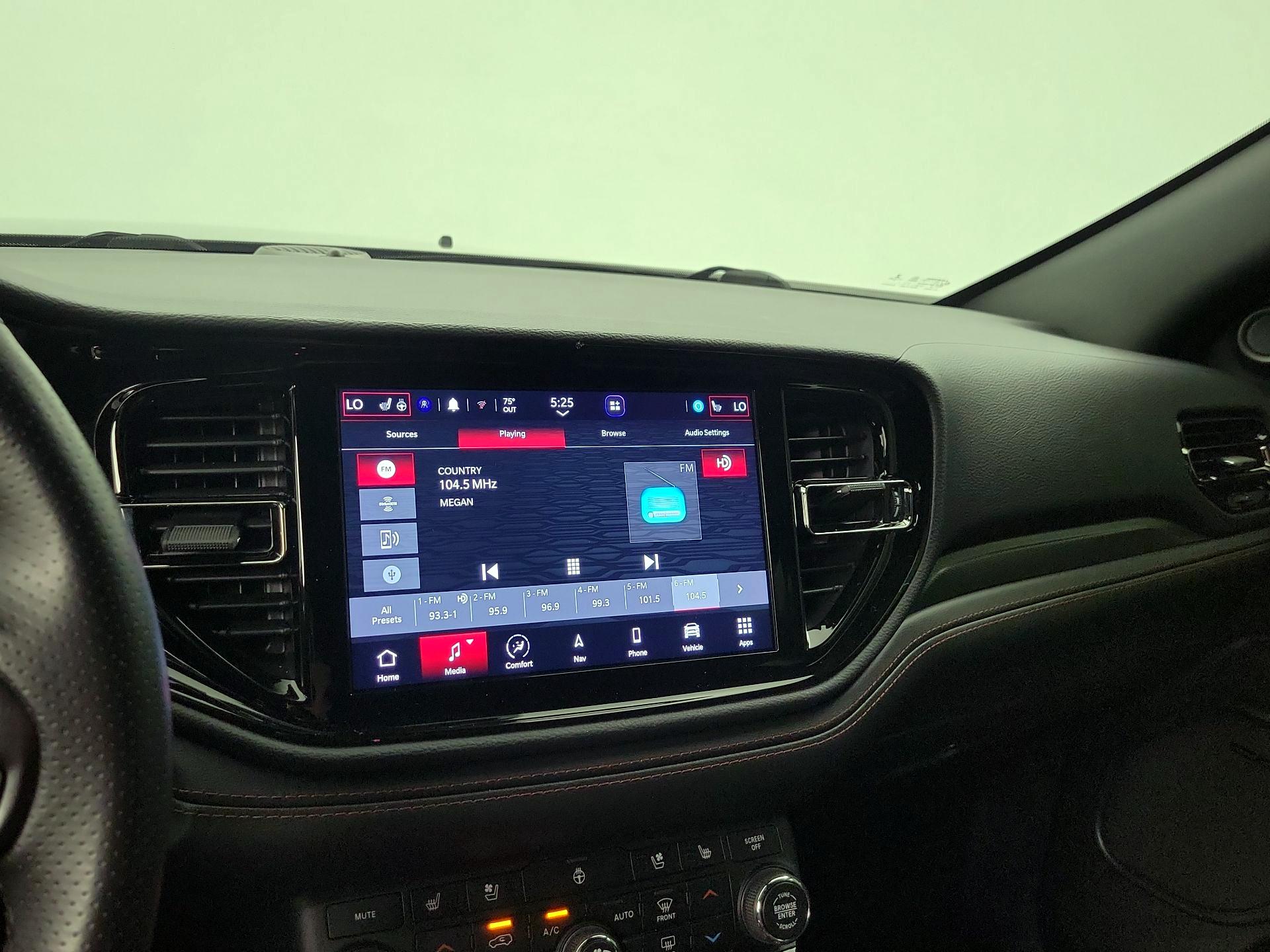 Thumbnail: 2021 Dodge Durango - 16
