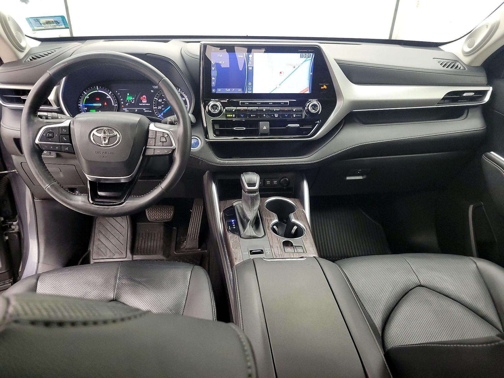 Thumbnail: 2020 Toyota Highlander - 9