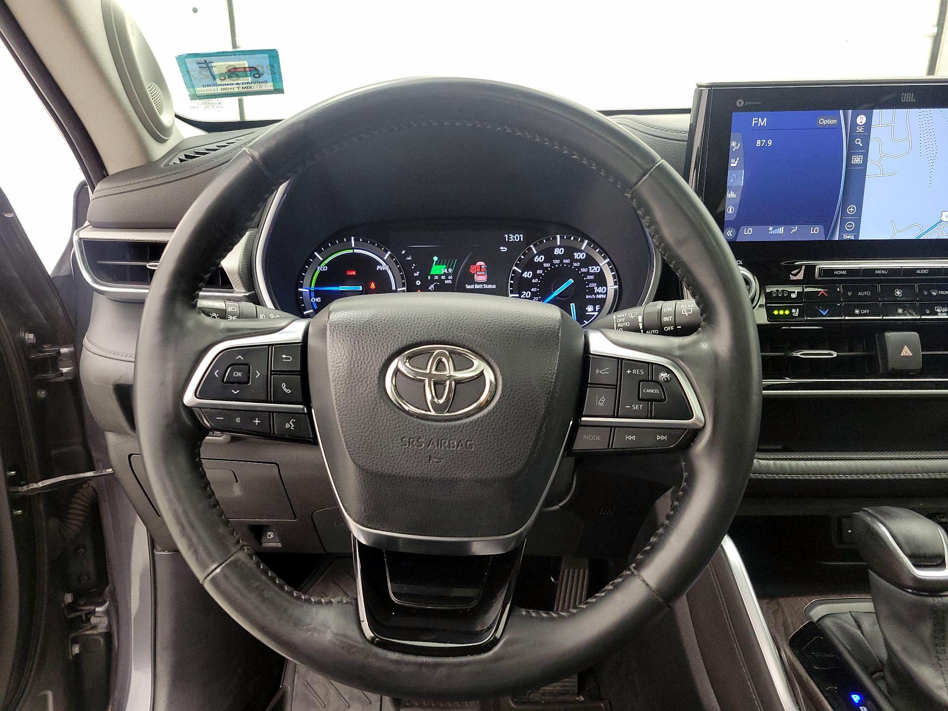 Thumbnail: 2020 Toyota Highlander - 10