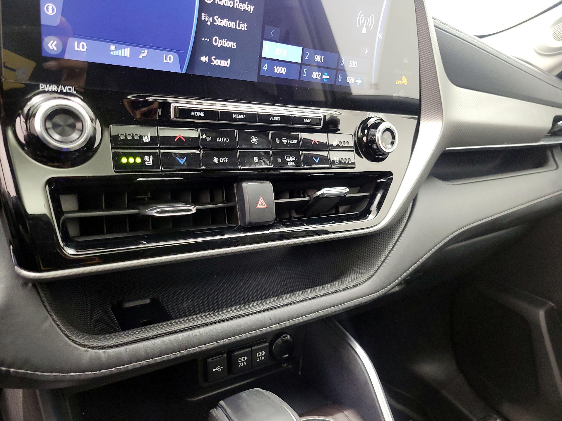 Thumbnail: 2020 Toyota Highlander - 17