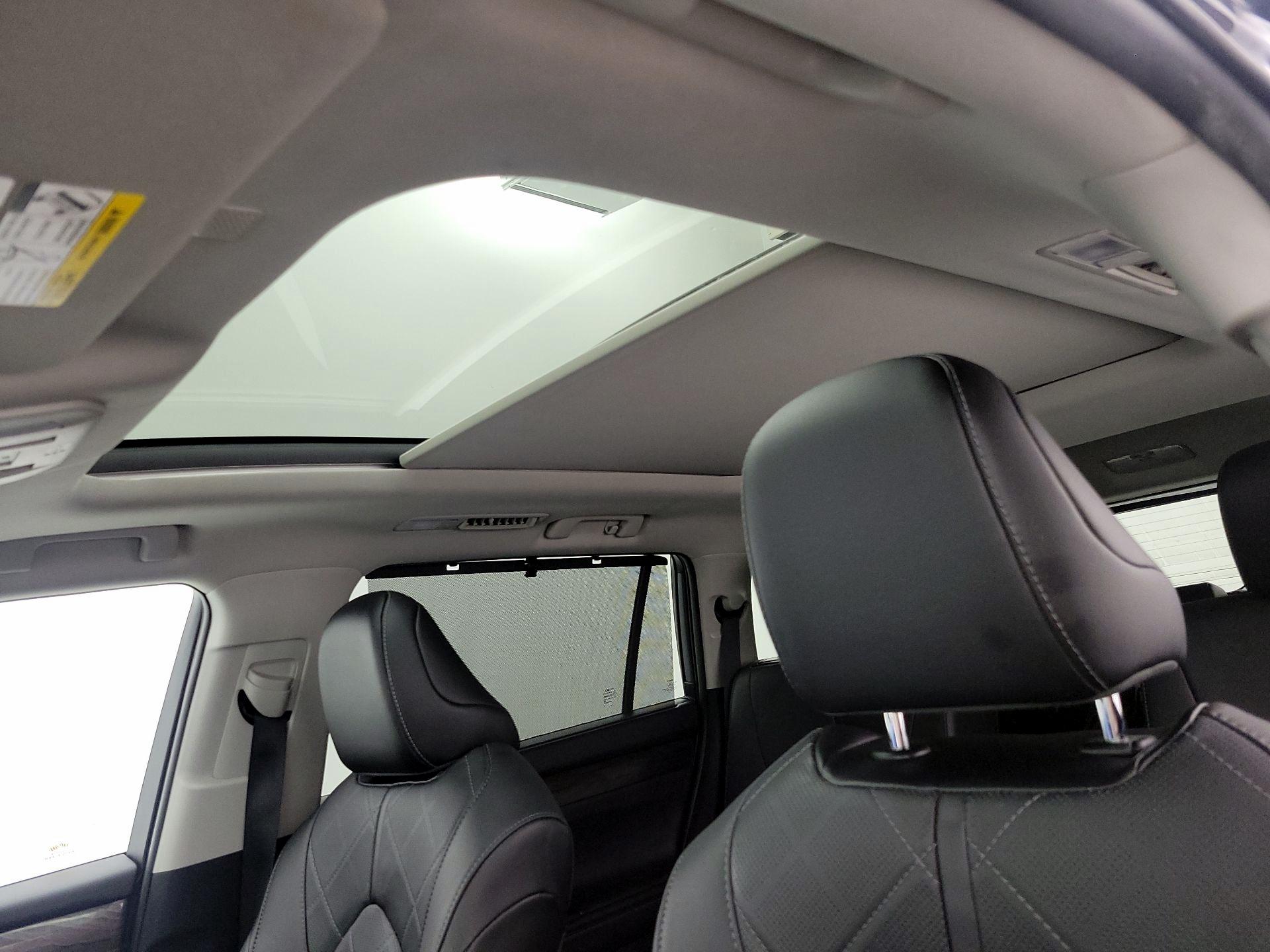 Thumbnail: 2020 Toyota Highlander - 20