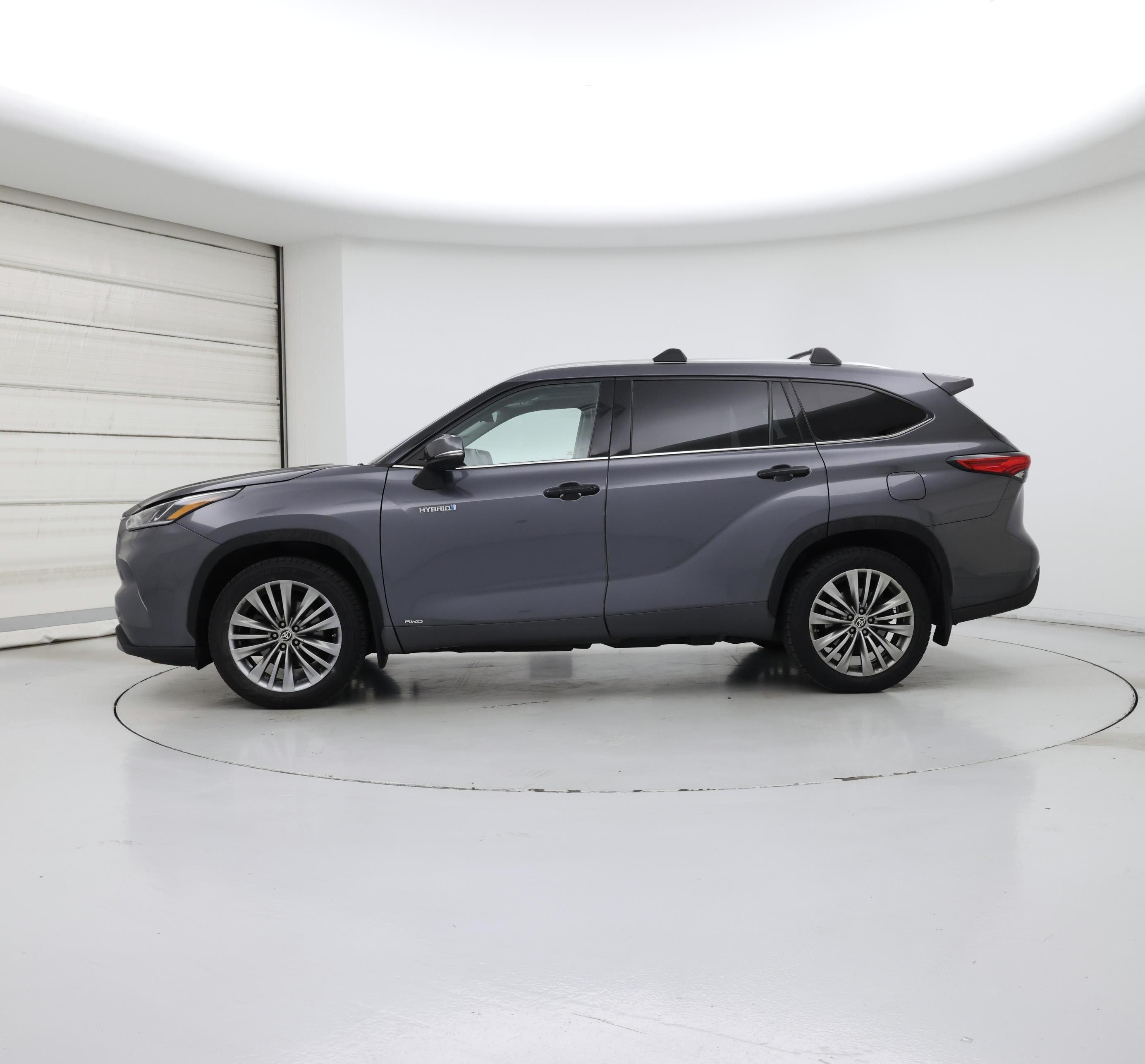 Thumbnail: 2020 Toyota Highlander - 3
