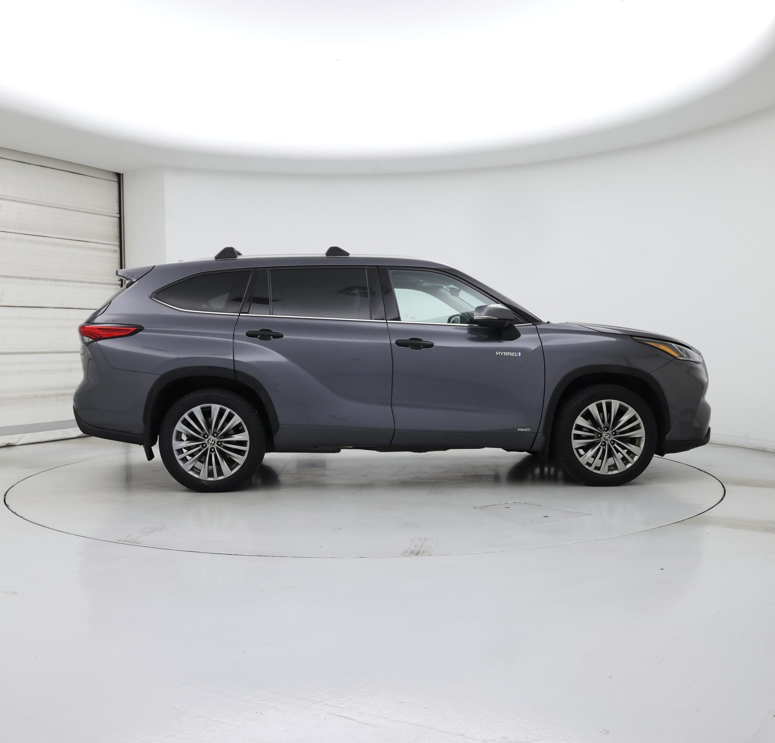 Thumbnail: 2020 Toyota Highlander - 7