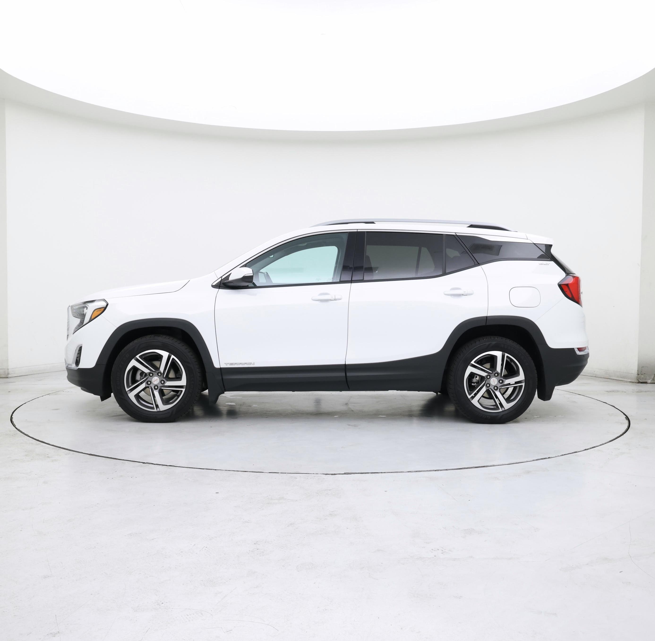 Thumbnail: 2021 GMC Terrain - 3