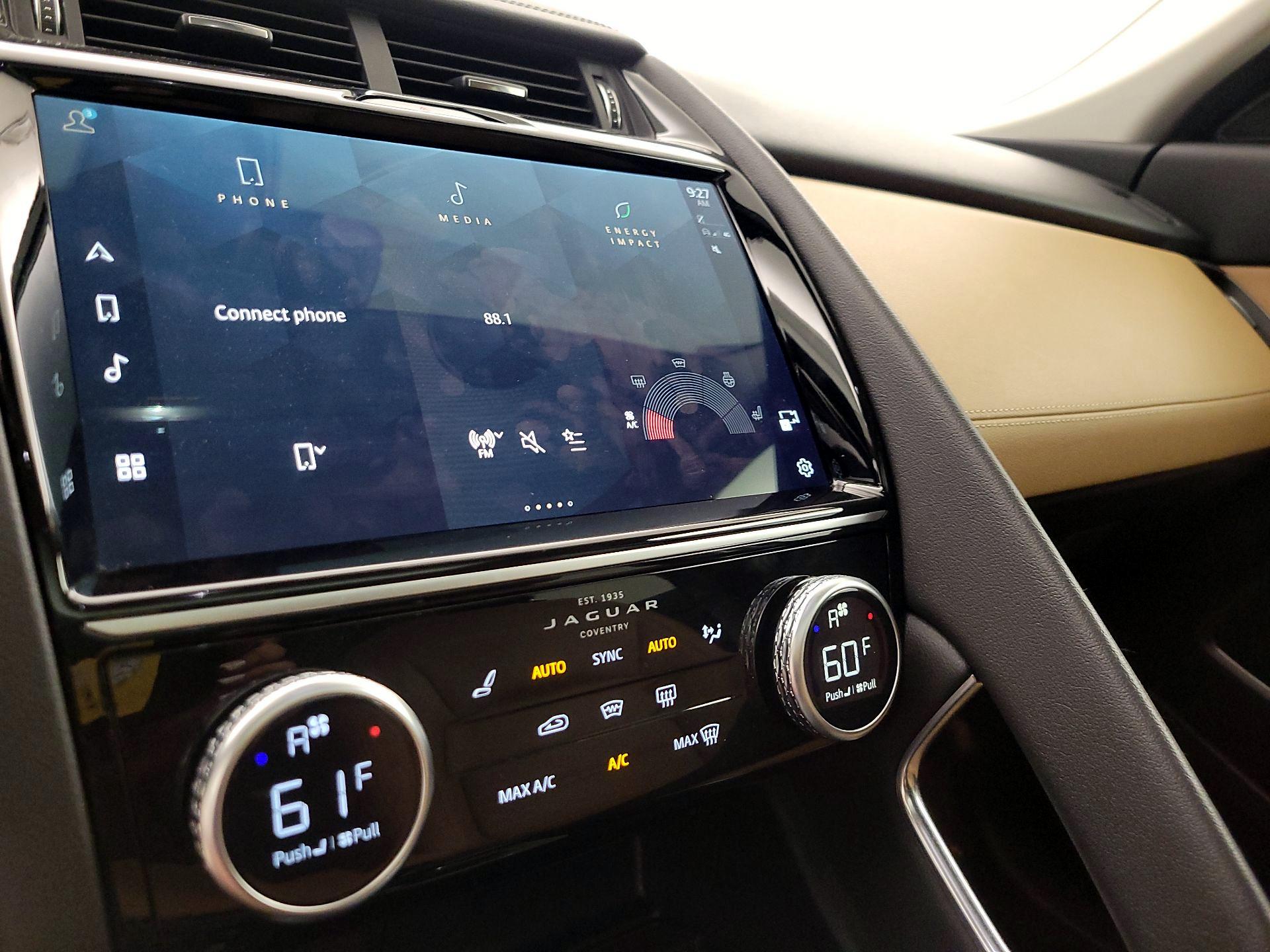 Thumbnail: 2021 Jaguar E-Pace - 16
