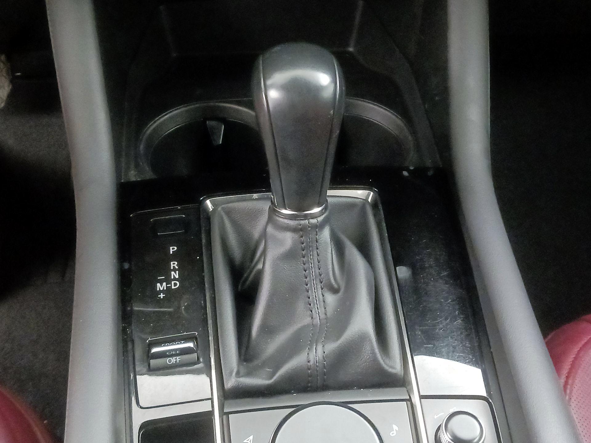 Thumbnail: 2021 Mazda Mazda3 - 17